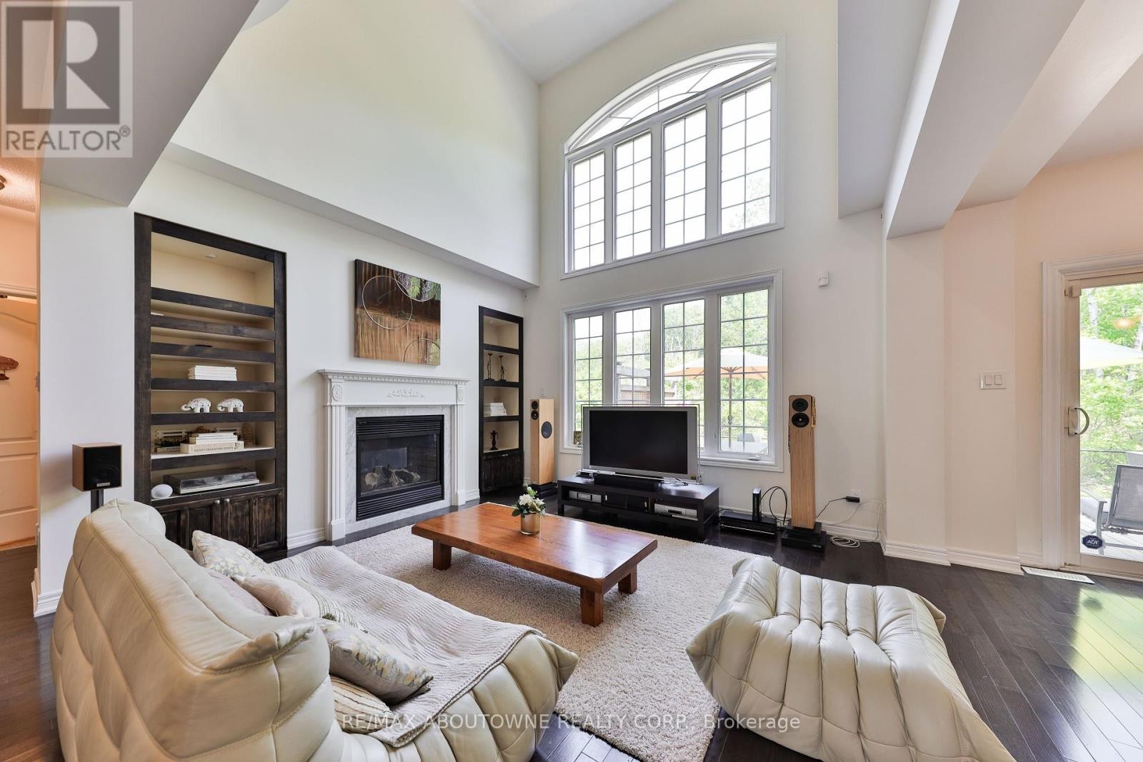 












317 NAUTICAL BOULEVARD

,
Oakville (BR Bronte),




Ontario
L6L0C1

