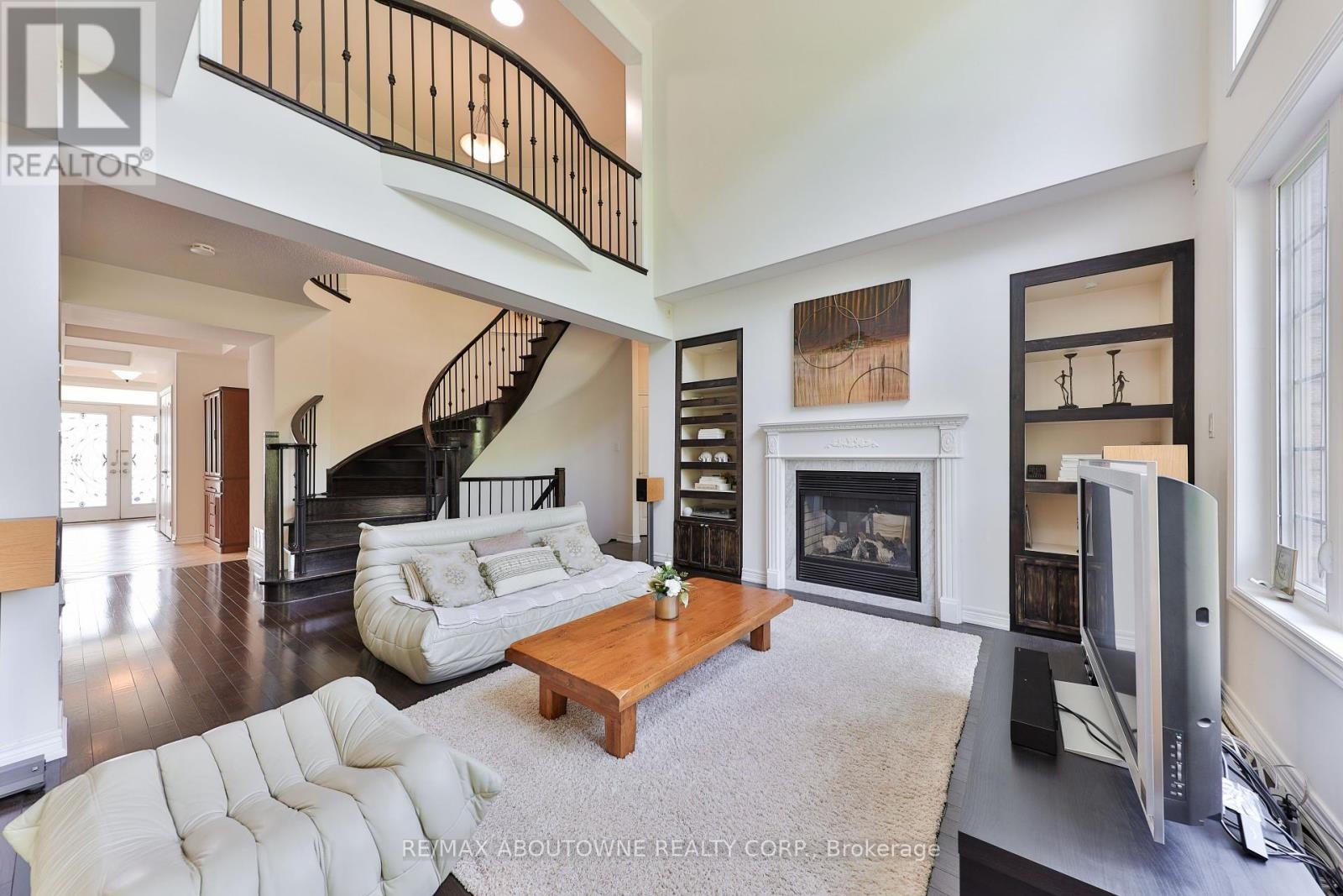 












317 NAUTICAL BOULEVARD

,
Oakville (BR Bronte),




Ontario
L6L0C1

