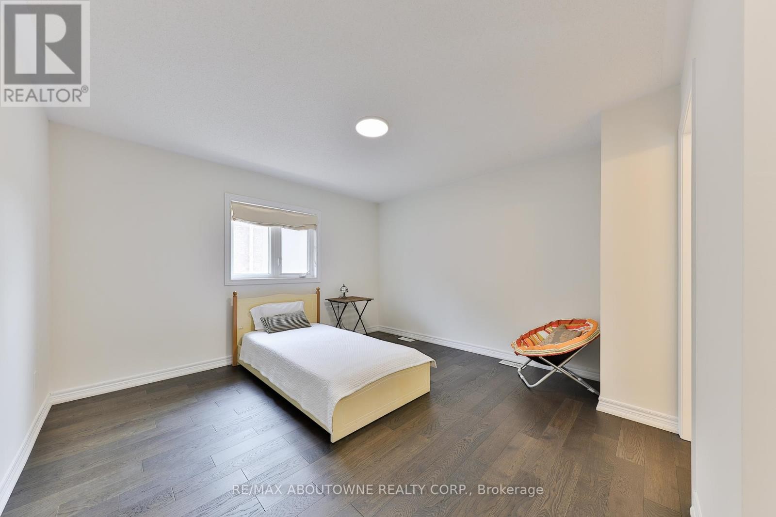 












317 NAUTICAL BOULEVARD

,
Oakville (BR Bronte),




Ontario
L6L0C1

