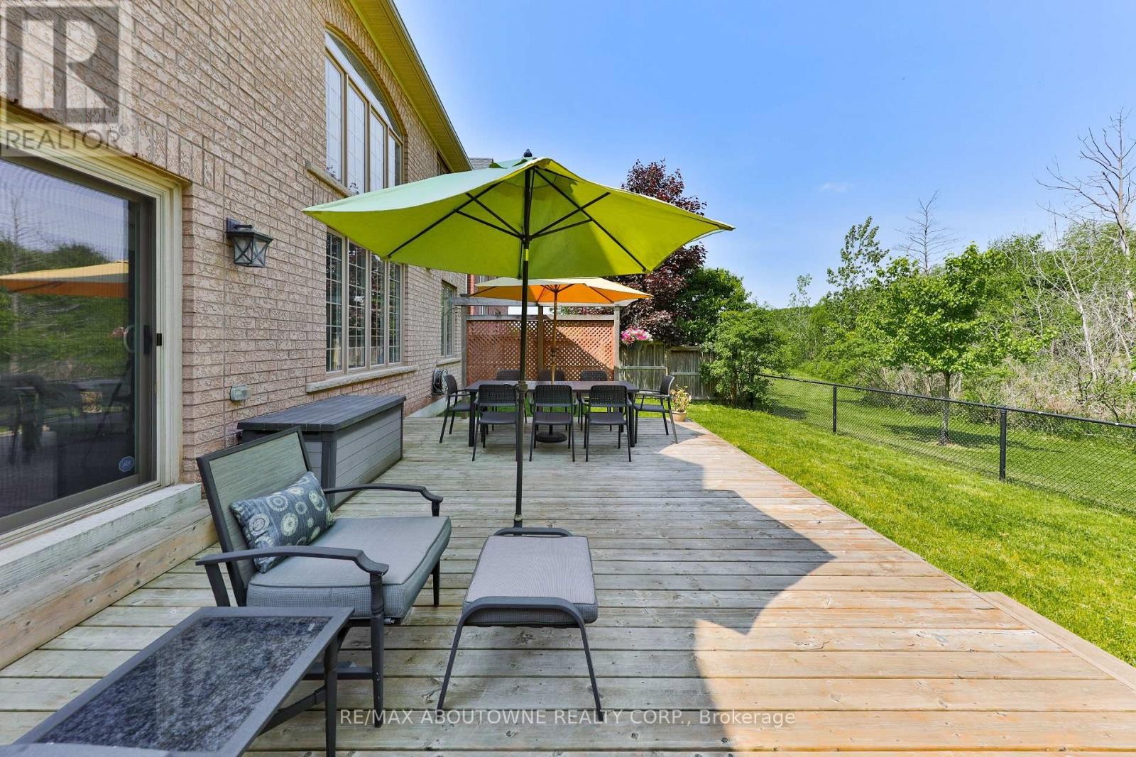 












317 NAUTICAL BOULEVARD

,
Oakville (BR Bronte),




Ontario
L6L0C1

