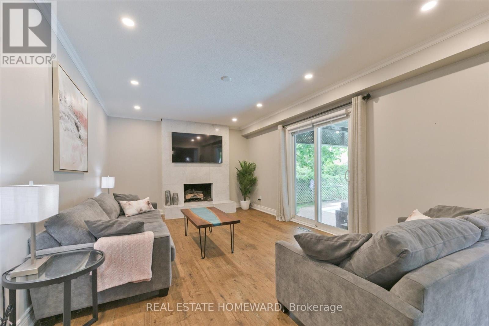 












1221 GRANDVIEW DRIVE

,
Oakville (WC Wedgewood Creek),




Ontario
L6H4Z2

