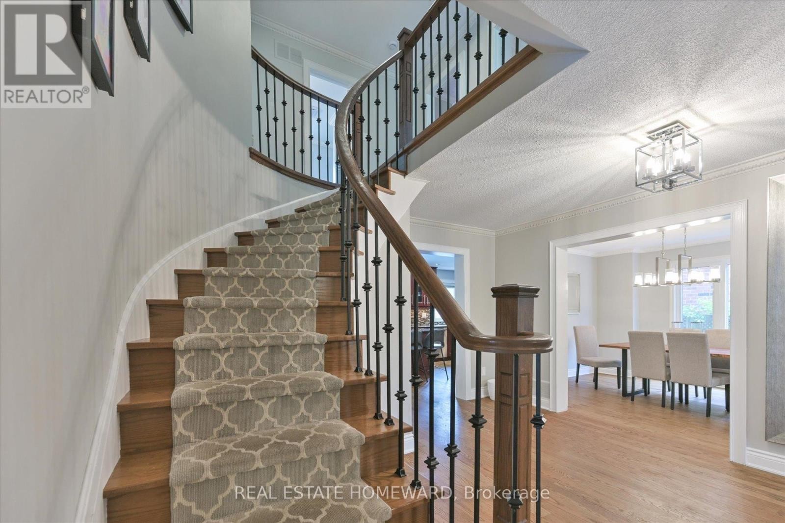 












1221 GRANDVIEW DRIVE

,
Oakville (WC Wedgewood Creek),




Ontario
L6H4Z2

