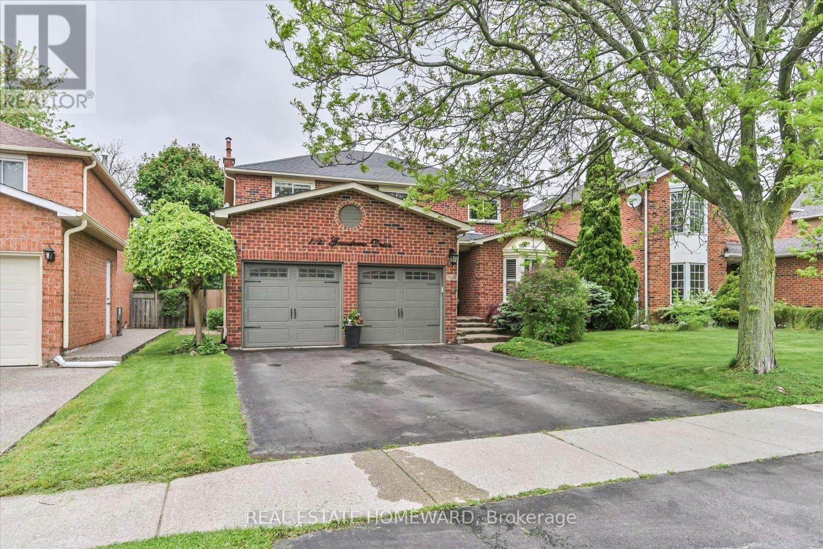 












1221 GRANDVIEW DRIVE

,
Oakville (WC Wedgewood Creek),




Ontario
L6H4Z2

