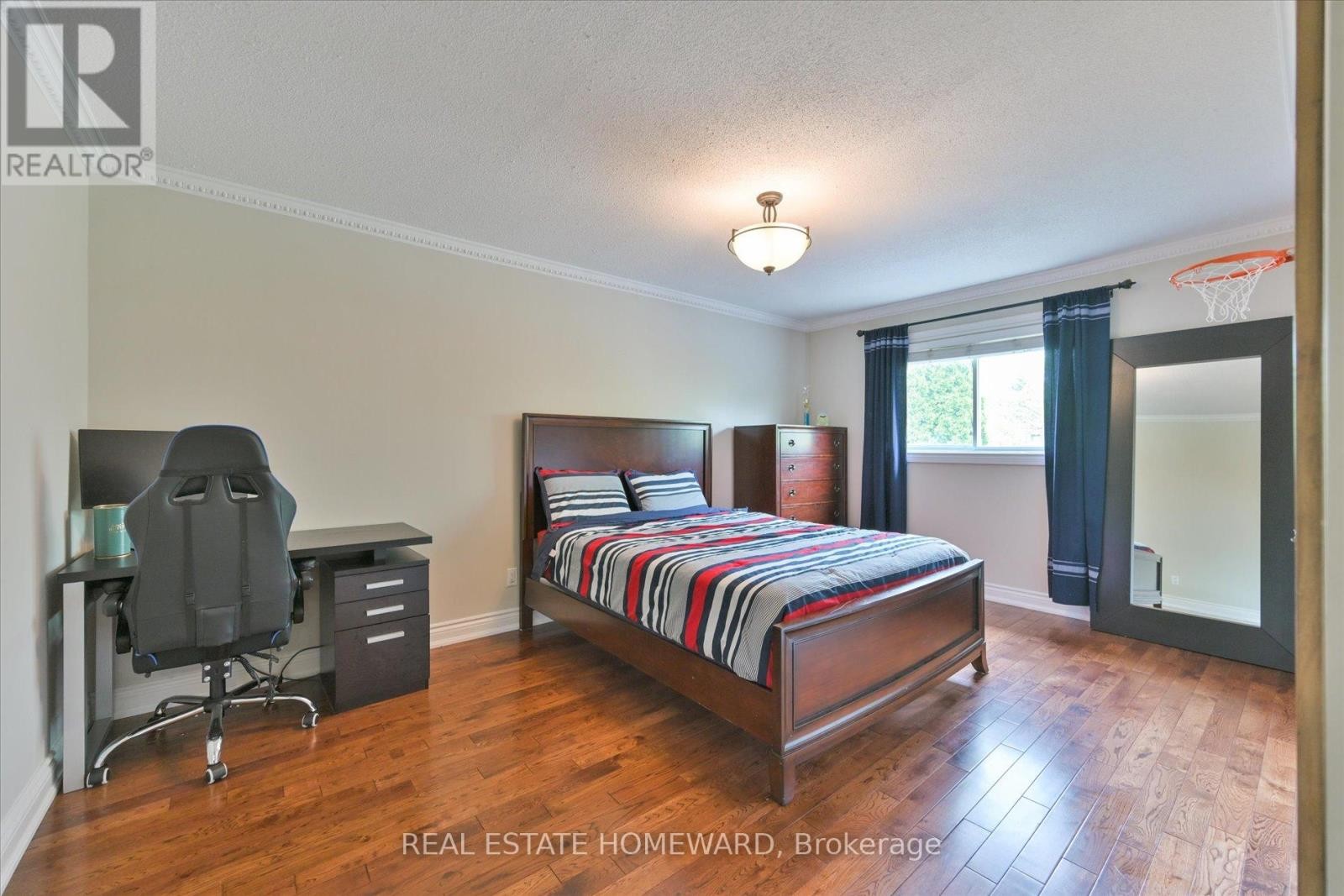 












1221 GRANDVIEW DRIVE

,
Oakville (WC Wedgewood Creek),




Ontario
L6H4Z2

