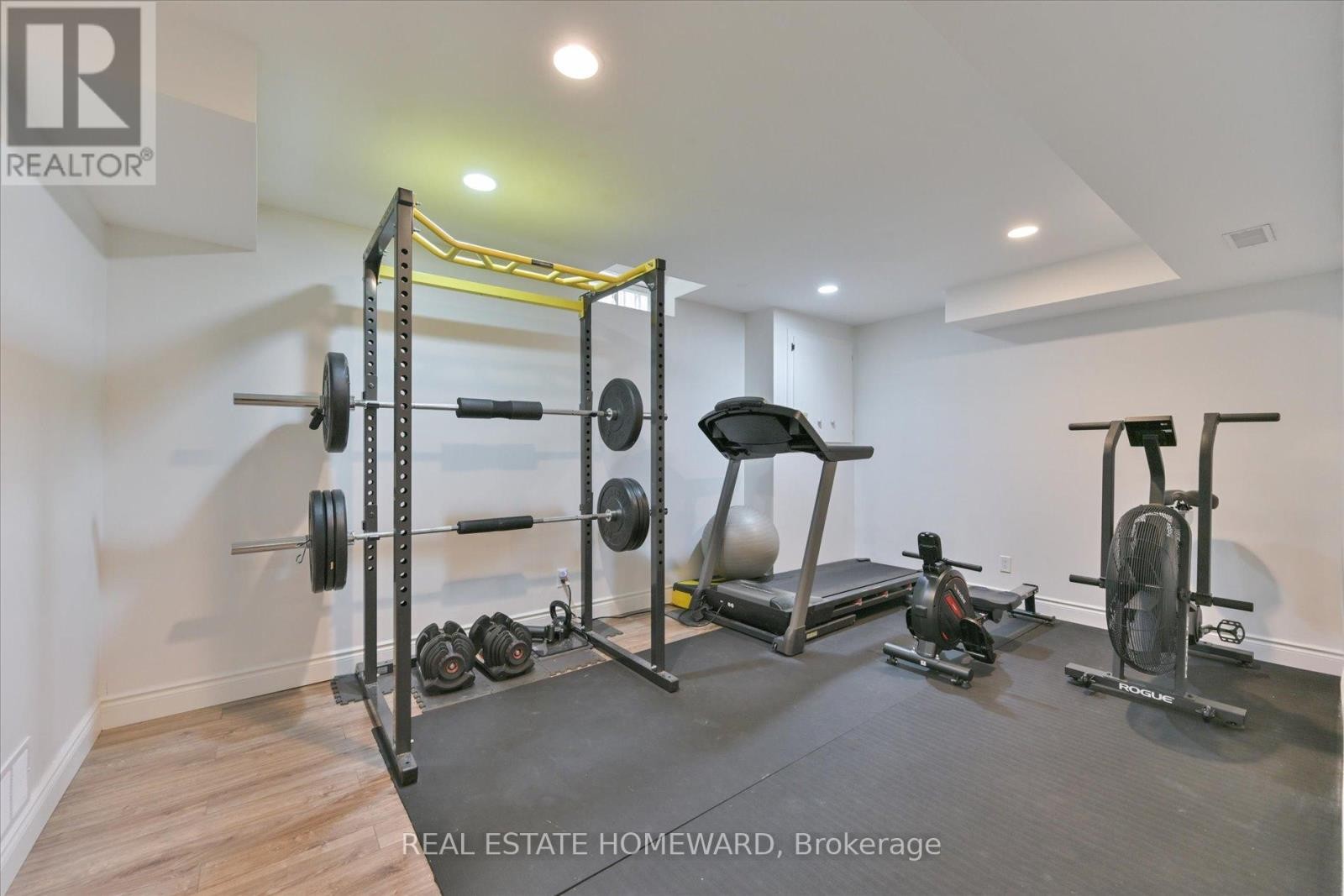 












1221 GRANDVIEW DRIVE

,
Oakville (WC Wedgewood Creek),




Ontario
L6H4Z2

