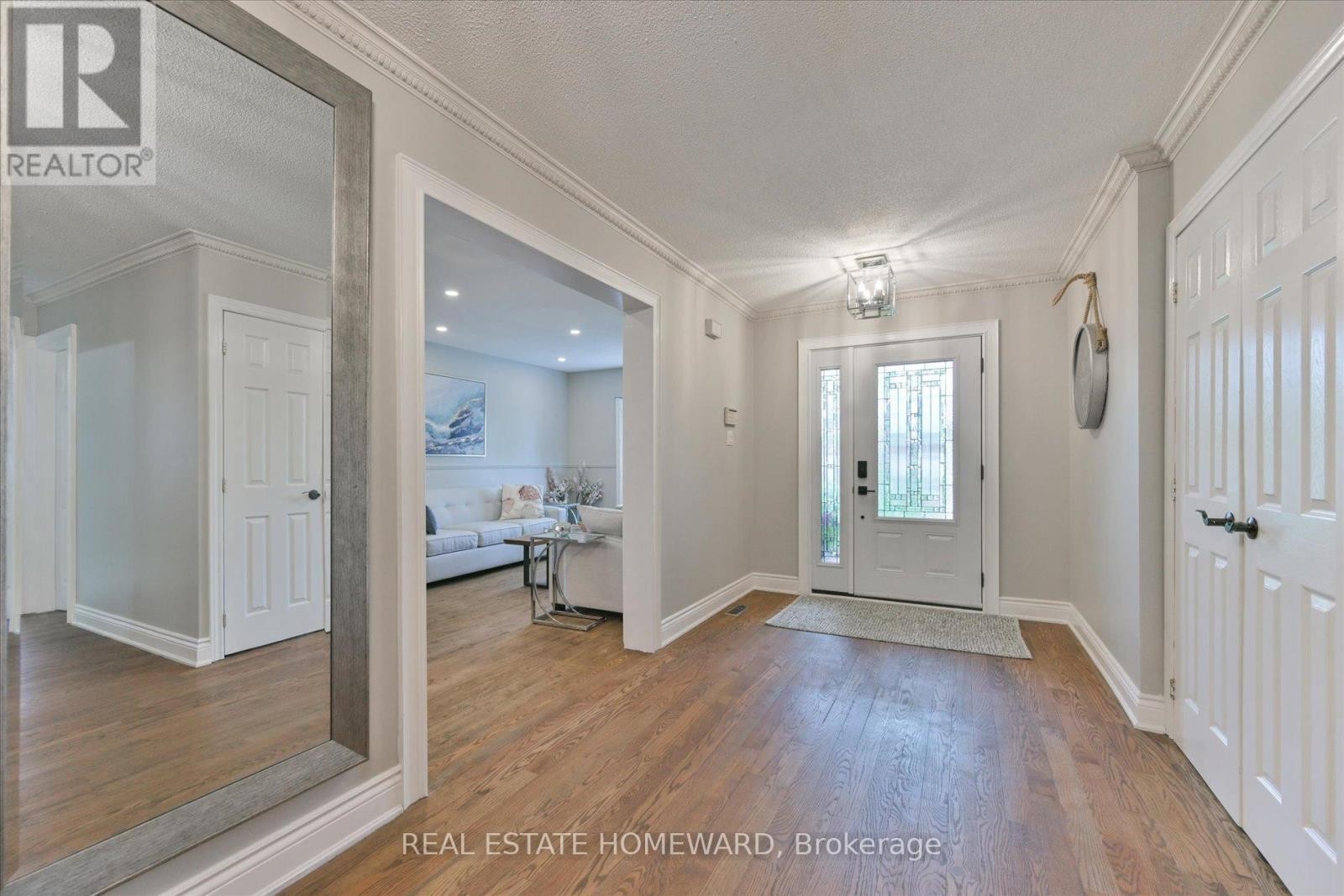 












1221 GRANDVIEW DRIVE

,
Oakville (WC Wedgewood Creek),




Ontario
L6H4Z2

