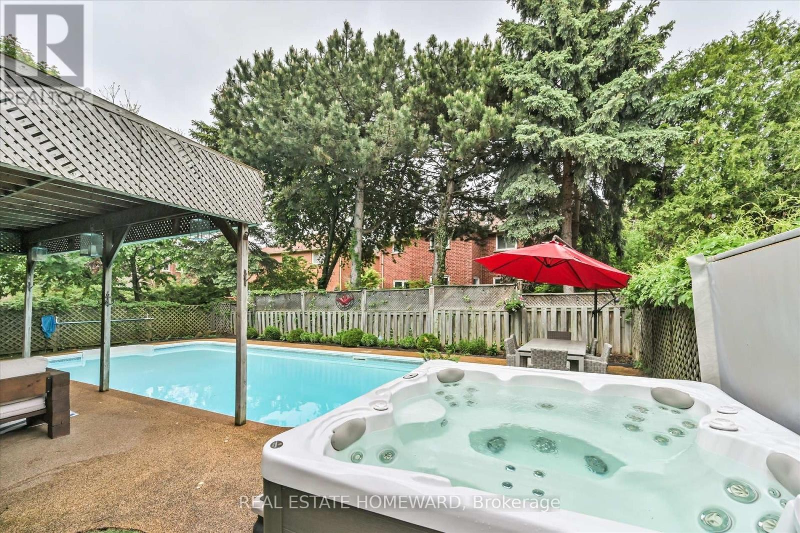 












1221 GRANDVIEW DRIVE

,
Oakville (WC Wedgewood Creek),




Ontario
L6H4Z2

