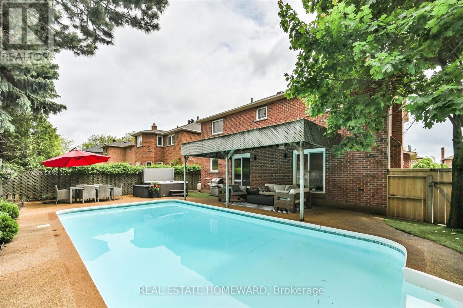 












1221 GRANDVIEW DRIVE

,
Oakville (WC Wedgewood Creek),




Ontario
L6H4Z2

