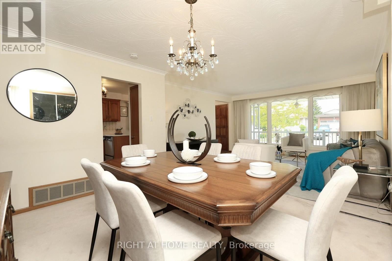 












7264 SHALLFORD ROAD

,
Mississauga (Malton),




Ontario
L4T2P7


