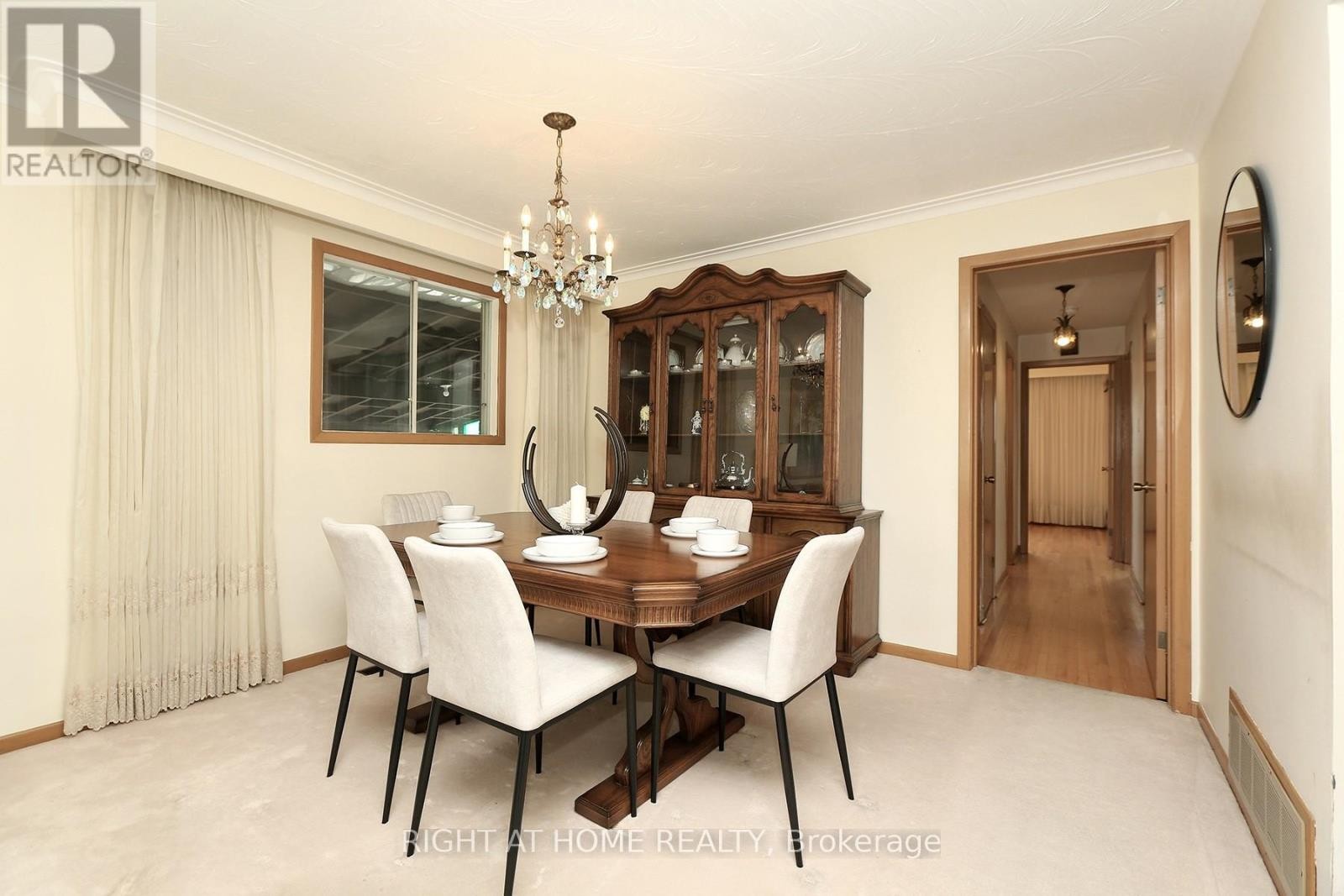 












7264 SHALLFORD ROAD

,
Mississauga (Malton),




Ontario
L4T2P7

