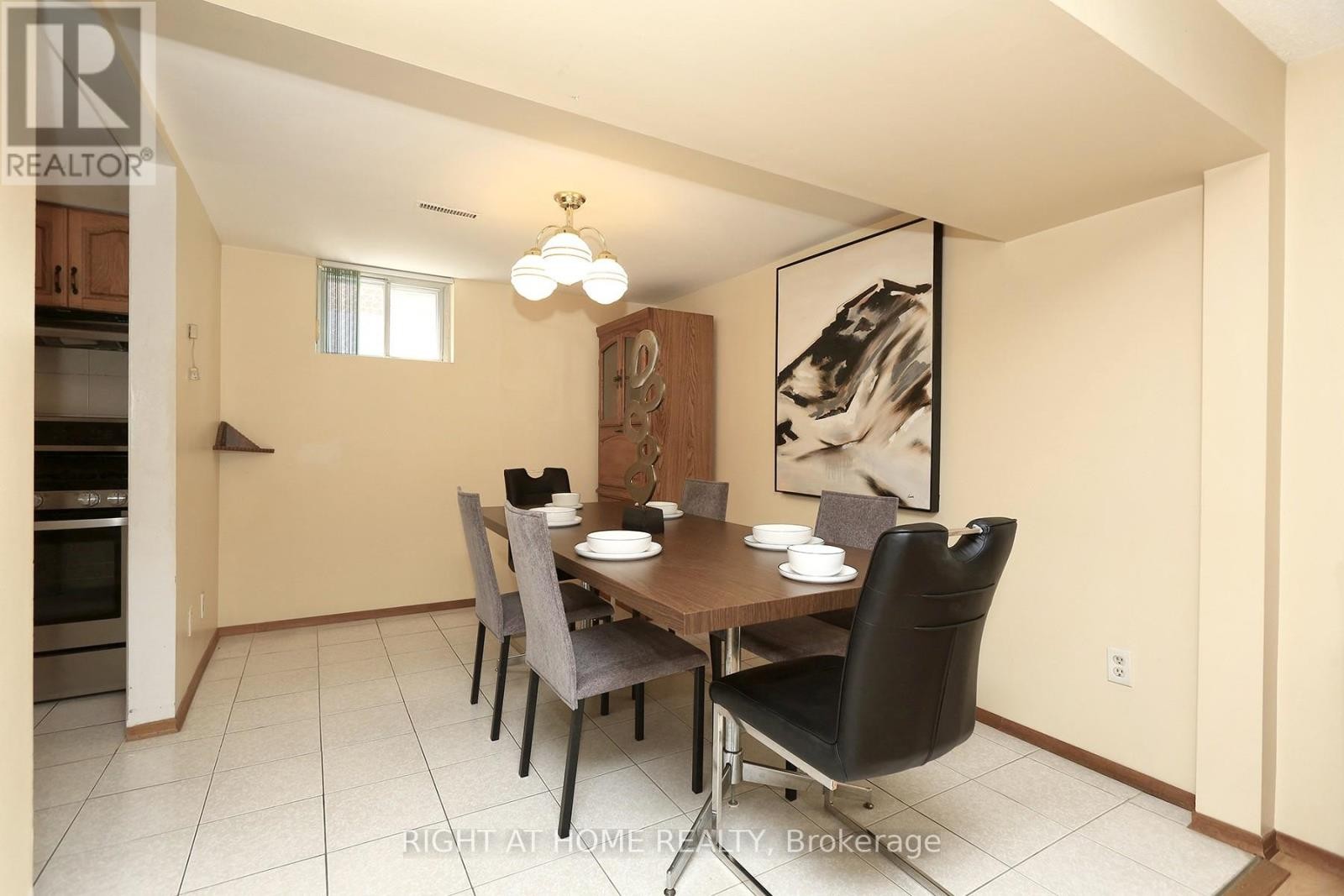 












7264 SHALLFORD ROAD

,
Mississauga (Malton),




Ontario
L4T2P7

