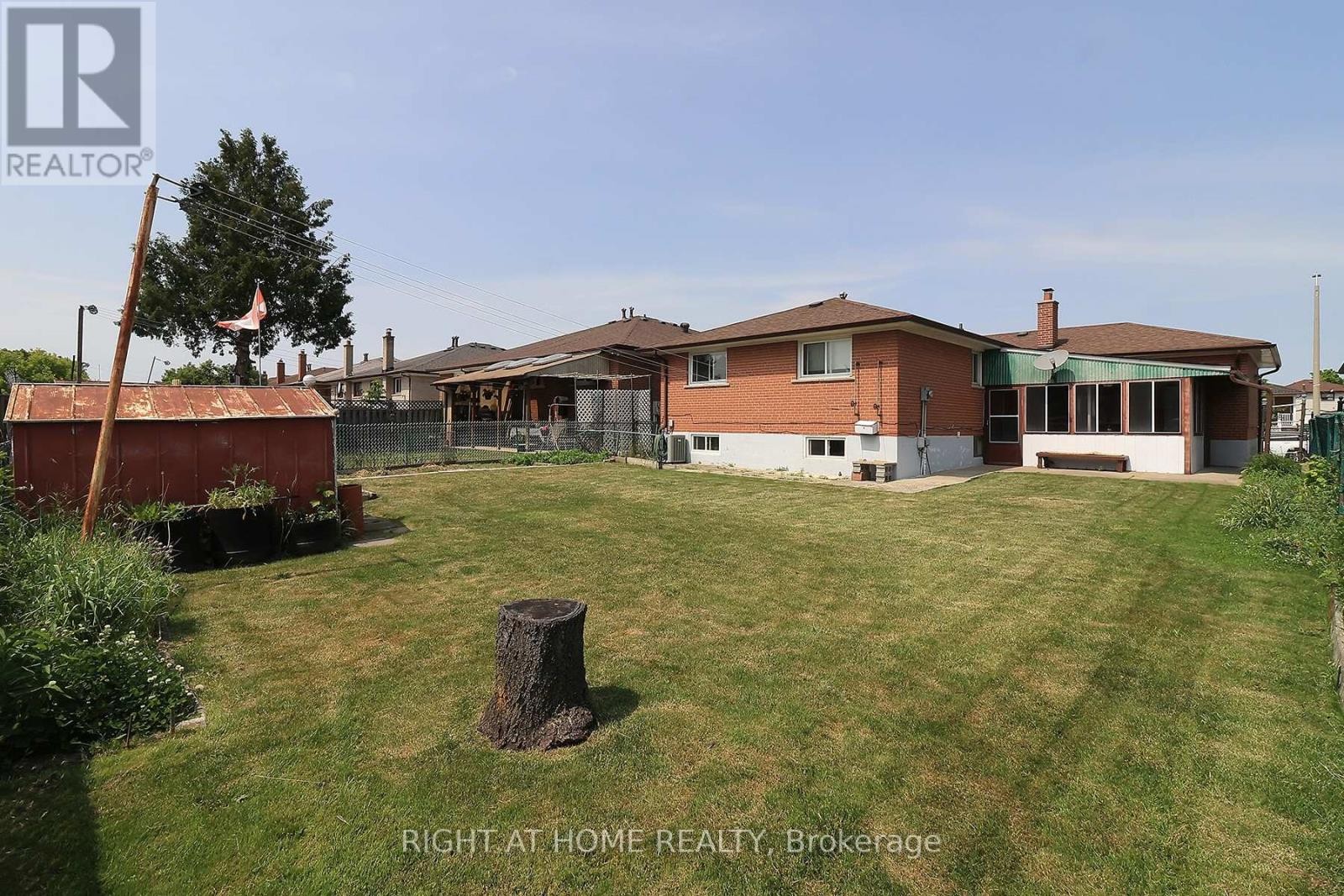 












7264 SHALLFORD ROAD

,
Mississauga (Malton),




Ontario
L4T2P7

