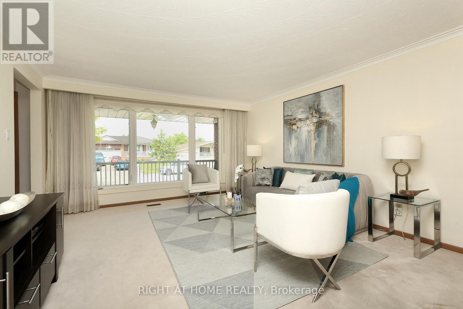 












7264 SHALLFORD ROAD

,
Mississauga (Malton),




Ontario
L4T2P7

