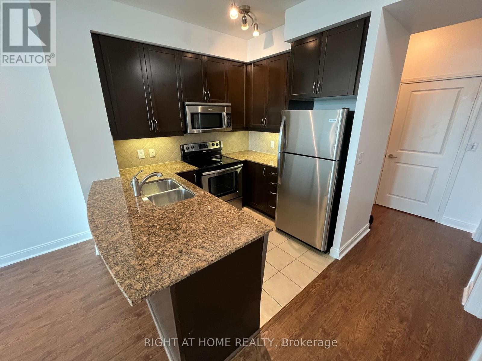 












2001 - 80 ABSOLUTE AVENUE

,
Mississauga (City Centre),




Ontario
L4Z0A2

