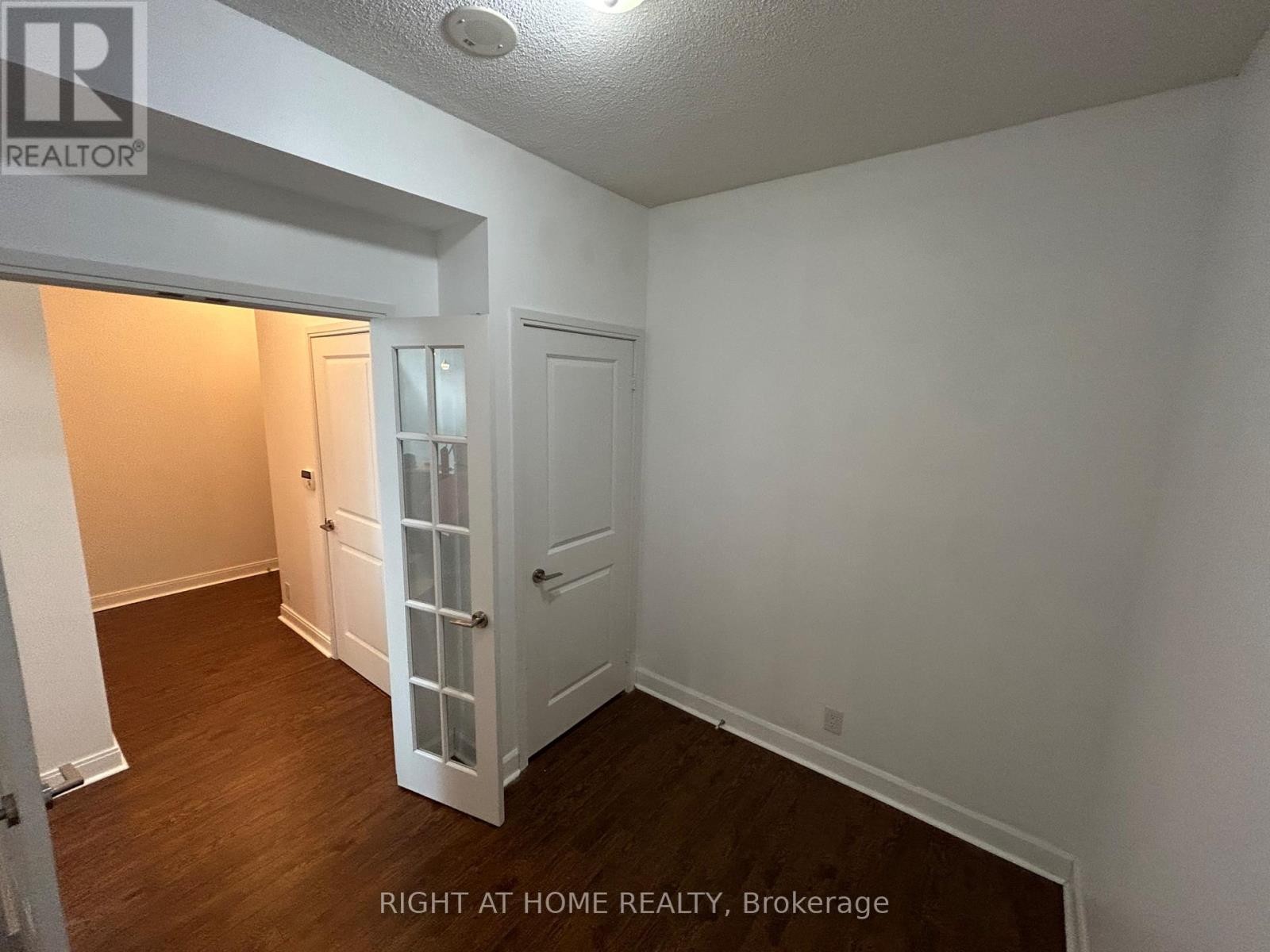 












2001 - 80 ABSOLUTE AVENUE

,
Mississauga (City Centre),




Ontario
L4Z0A2

