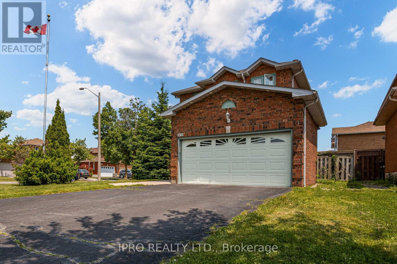 












3363 COLUMBINE CRESCENT

,
Mississauga (Lisgar),




Ontario
L5N6A8

