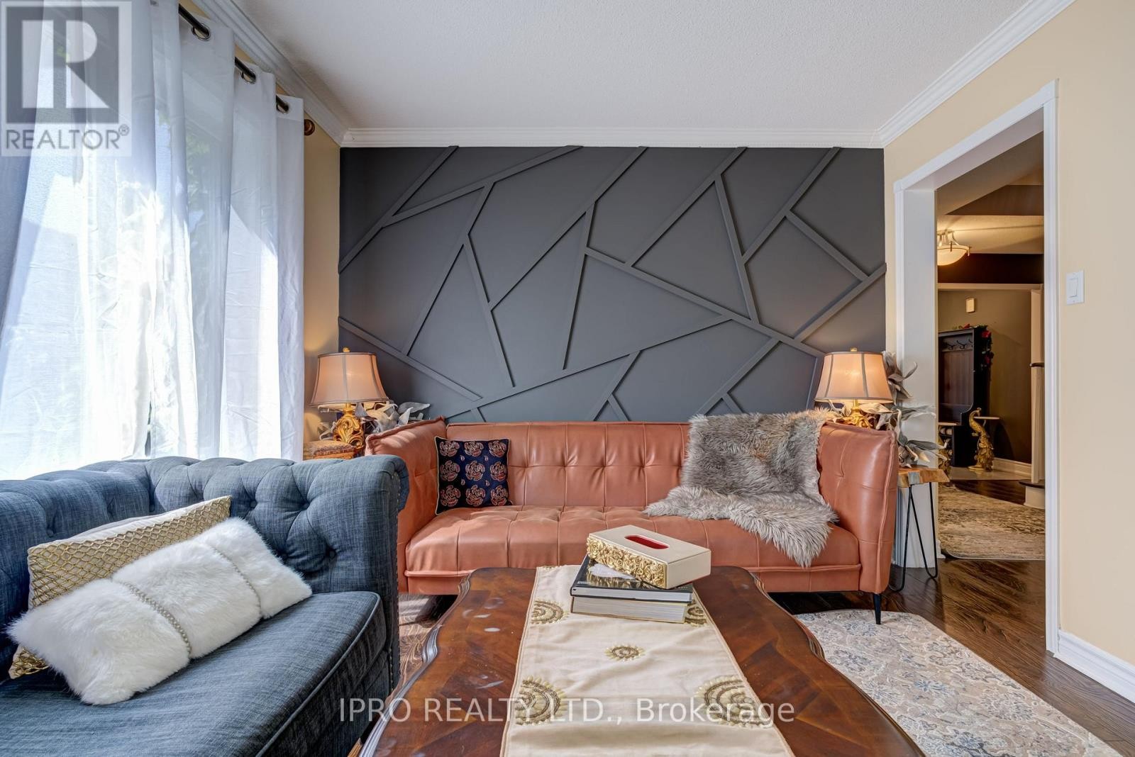 












3363 COLUMBINE CRESCENT

,
Mississauga (Lisgar),




Ontario
L5N6A8

