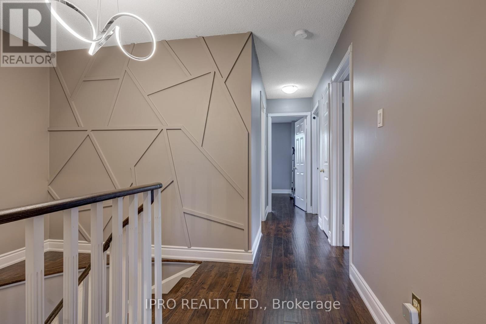 












3363 COLUMBINE CRESCENT

,
Mississauga (Lisgar),




Ontario
L5N6A8

