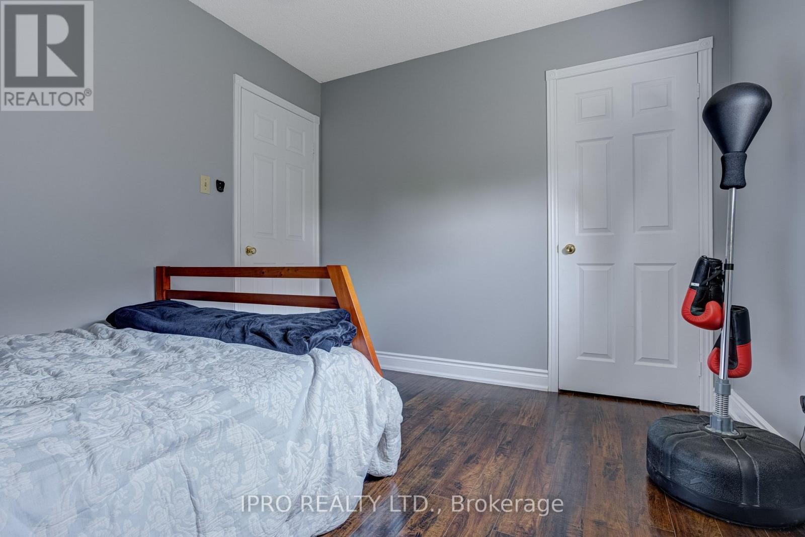 












3363 COLUMBINE CRESCENT

,
Mississauga (Lisgar),




Ontario
L5N6A8

