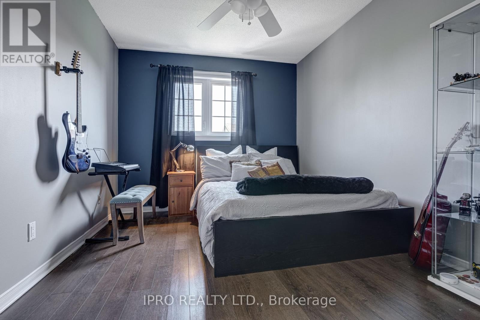 












3363 COLUMBINE CRESCENT

,
Mississauga (Lisgar),




Ontario
L5N6A8

