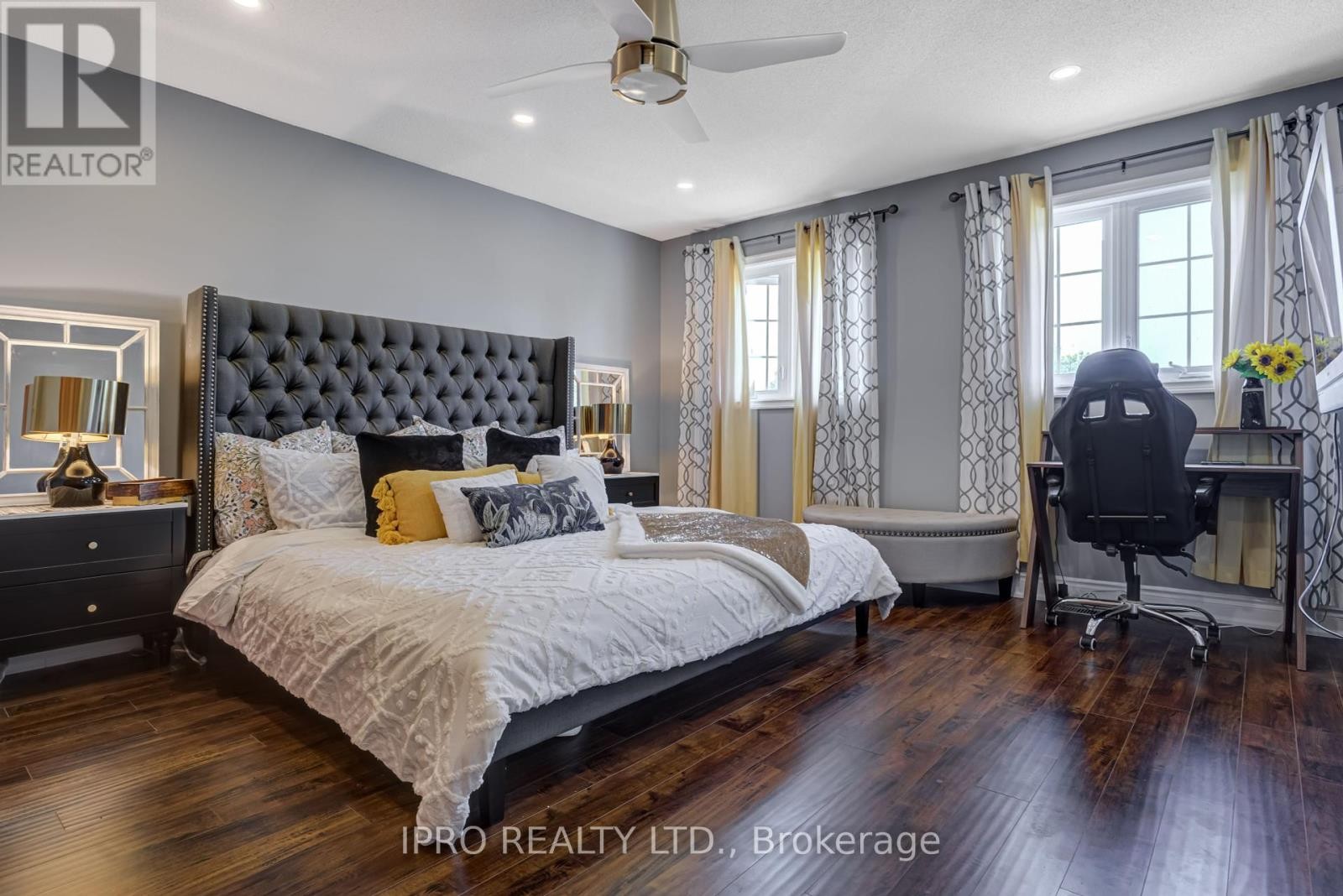 












3363 COLUMBINE CRESCENT

,
Mississauga (Lisgar),




Ontario
L5N6A8

