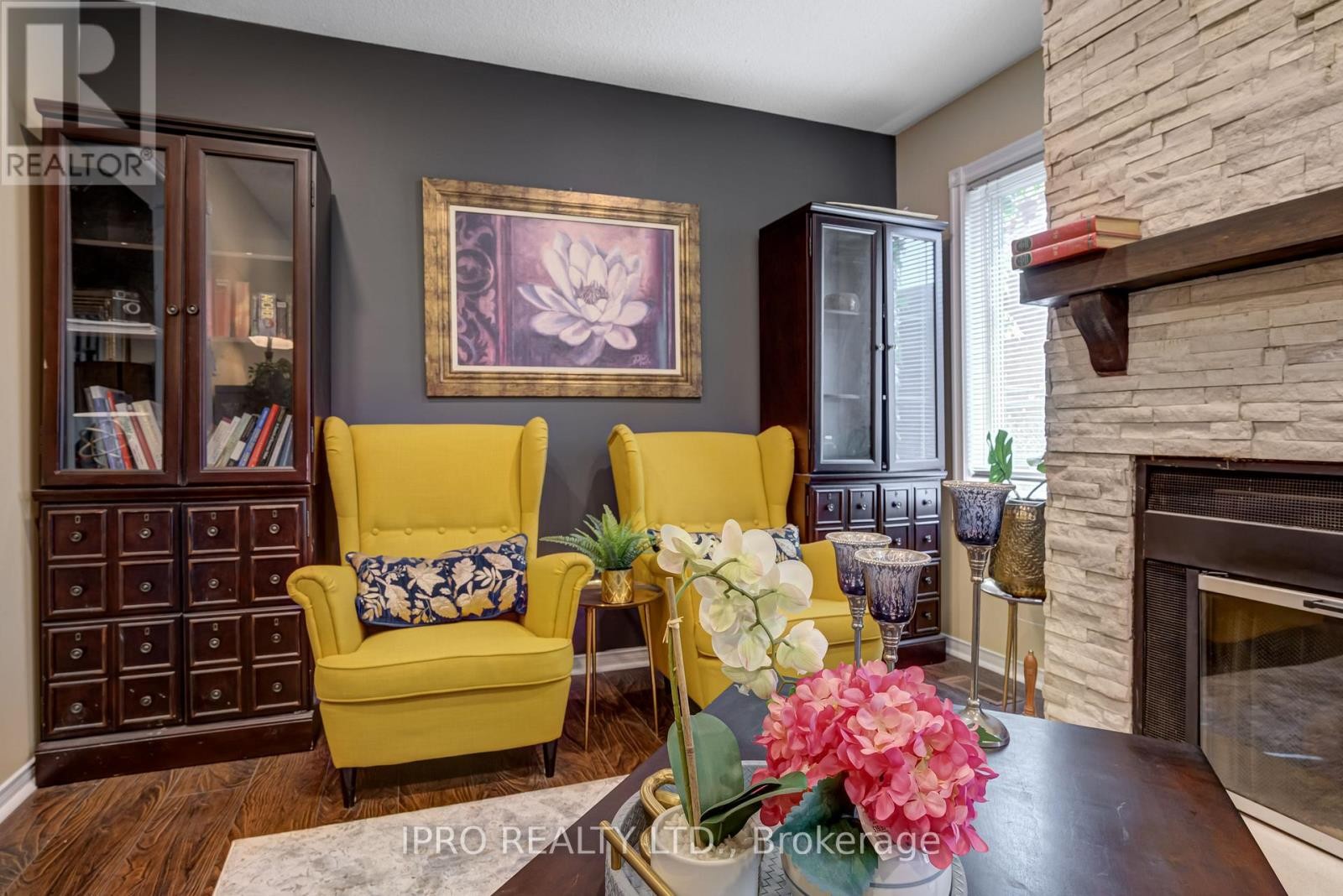 












3363 COLUMBINE CRESCENT

,
Mississauga (Lisgar),




Ontario
L5N6A8


