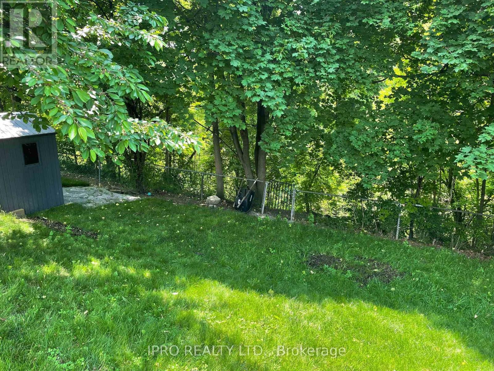 












44 METCALFE COURT

,
Halton Hills (Georgetown),




Ontario
L7G4N9

