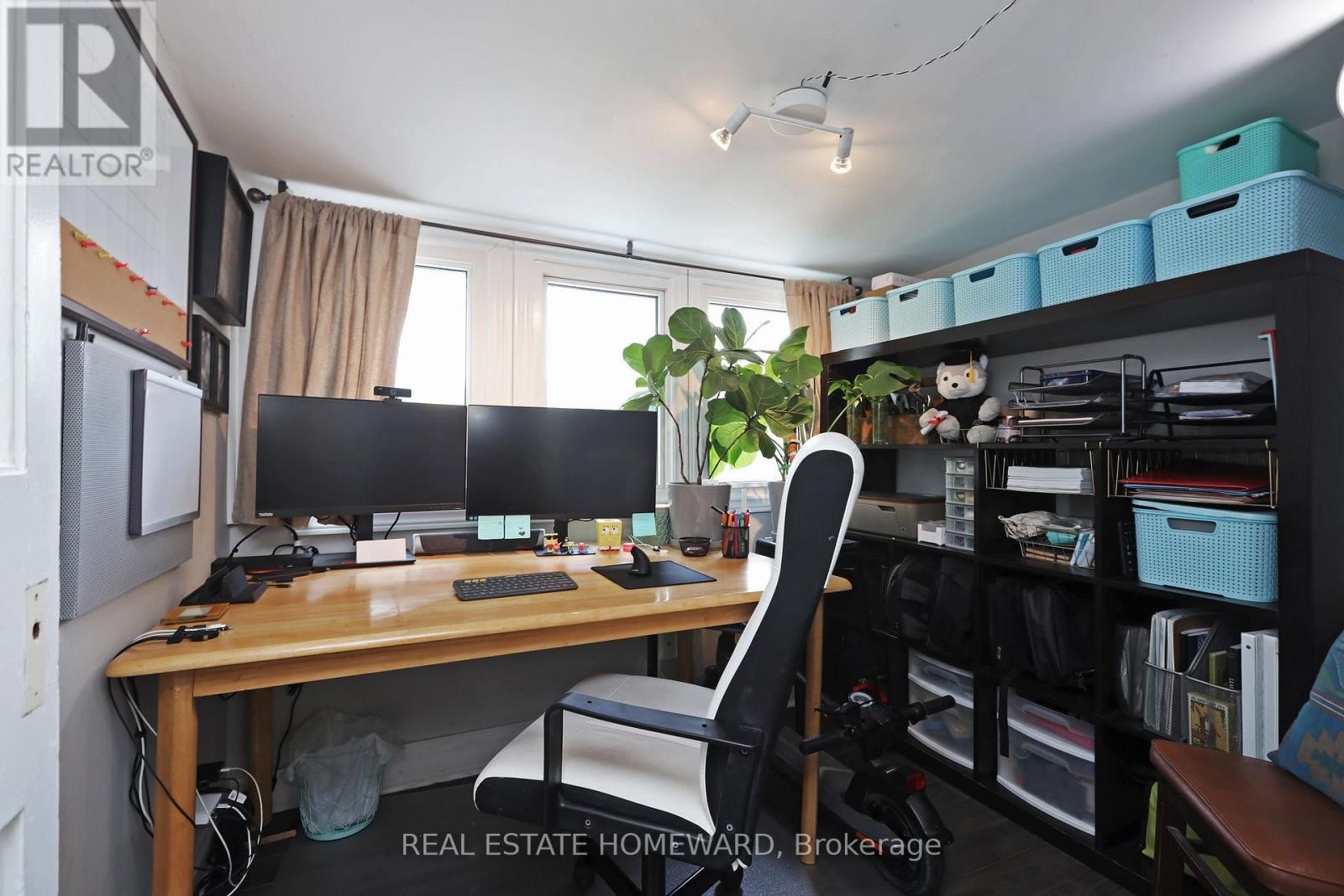 












156 ROYAL YORK ROAD

,
Toronto (Mimico),




Ontario
M8V2V3

