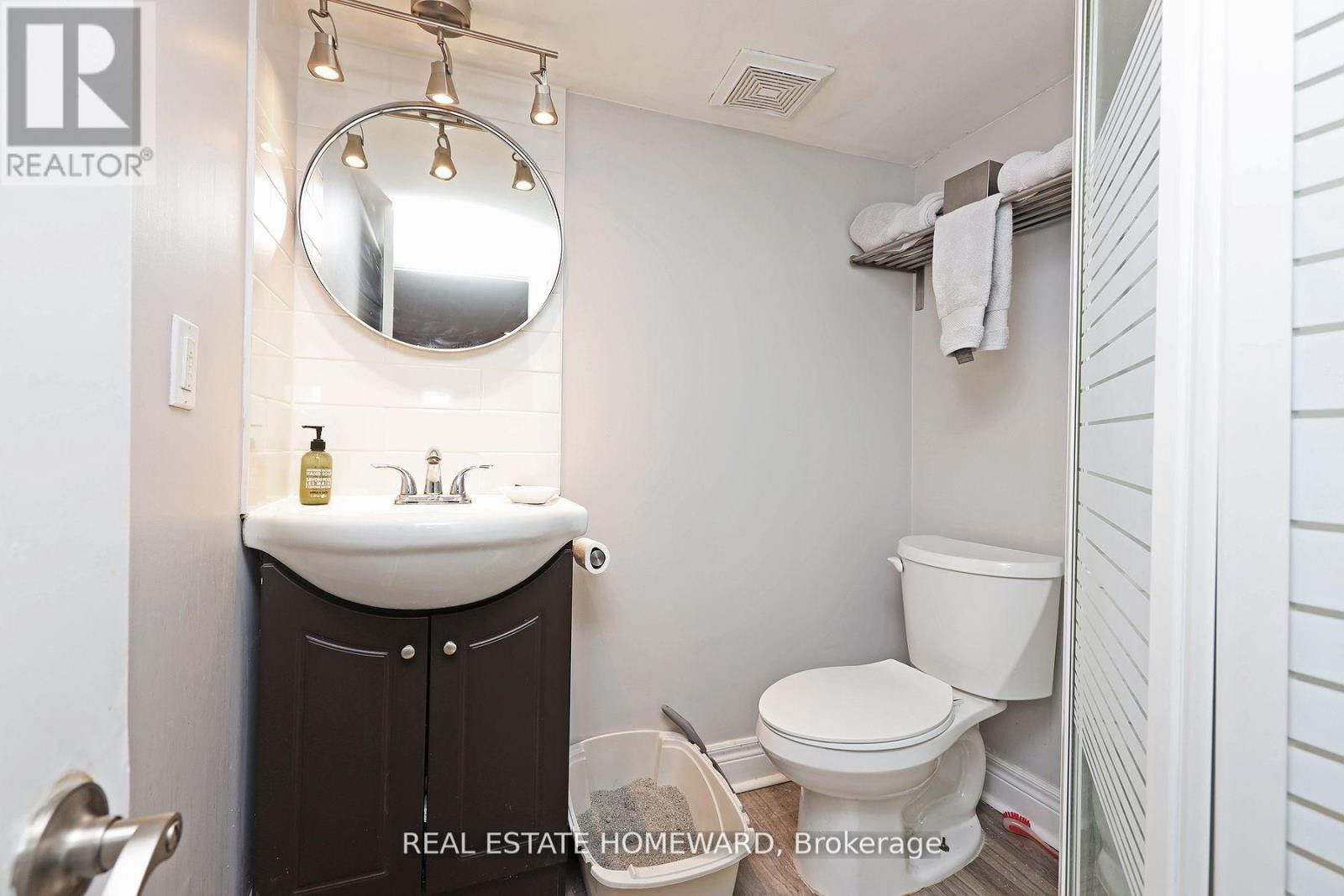 












156 ROYAL YORK ROAD

,
Toronto (Mimico),




Ontario
M8V2V3

