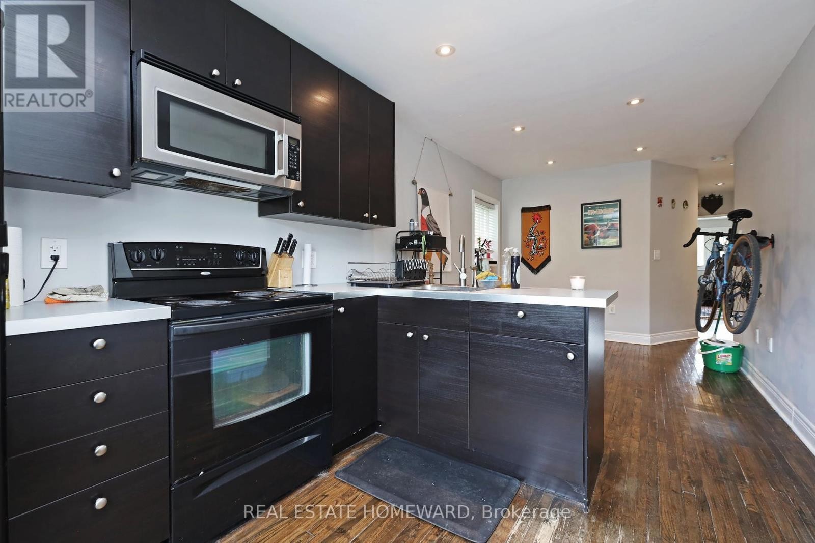 












156 ROYAL YORK ROAD

,
Toronto (Mimico),




Ontario
M8V2V3

