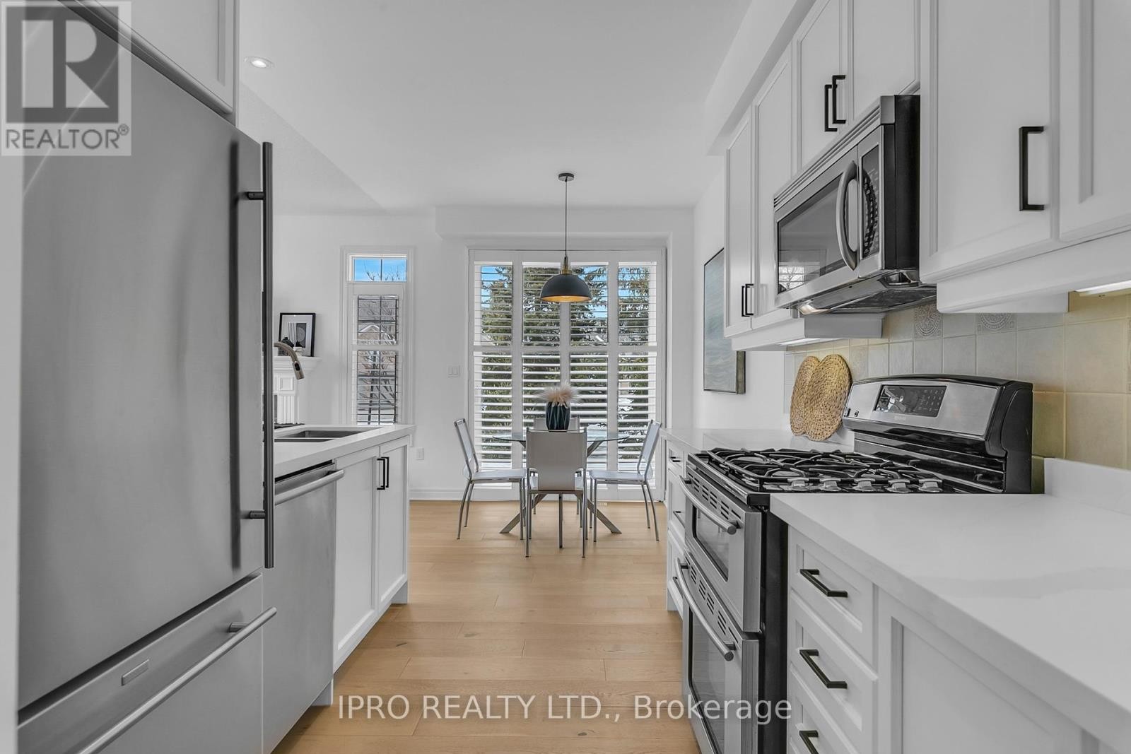 












18 - 2295 ROCHESTER CIRCLE

,
Oakville (BC Bronte Creek),




Ontario
L6M5C9

