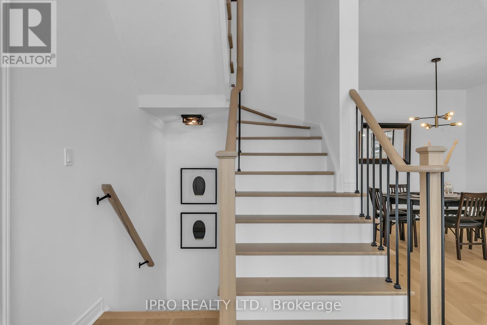 












18 - 2295 ROCHESTER CIRCLE

,
Oakville (BC Bronte Creek),




Ontario
L6M5C9


