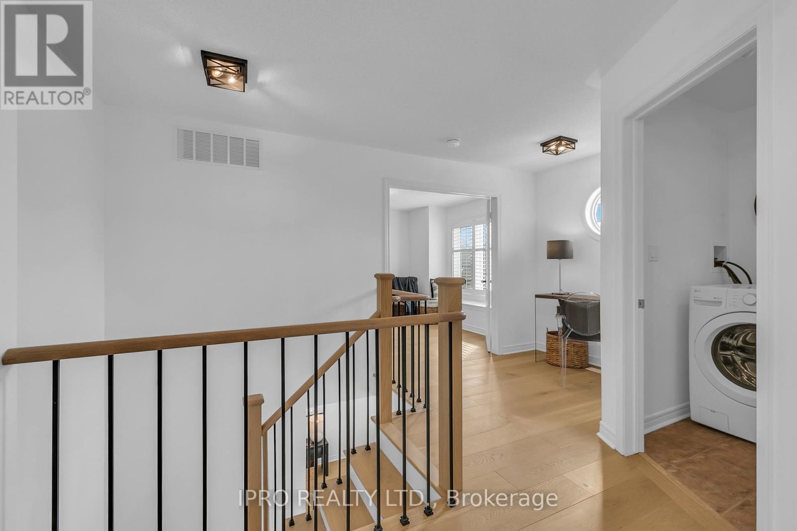 












18 - 2295 ROCHESTER CIRCLE

,
Oakville (BC Bronte Creek),




Ontario
L6M5C9

