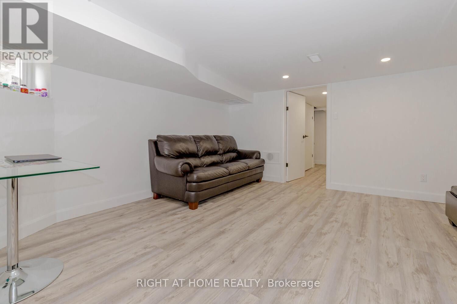 












67 MARIA STREET

,
Toronto (Junction Area),




Ontario
M6P1W1

