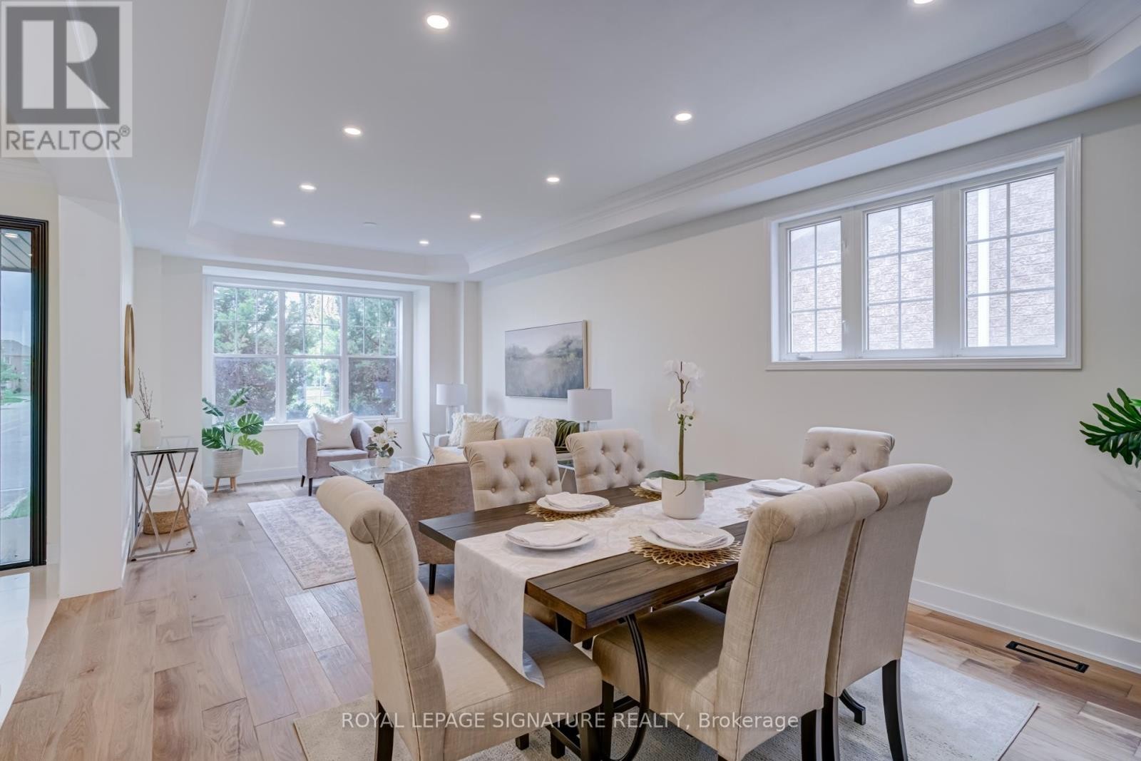












854 YATES DRIVE

,
Milton (CO Coates),




Ontario
L9T0E5

