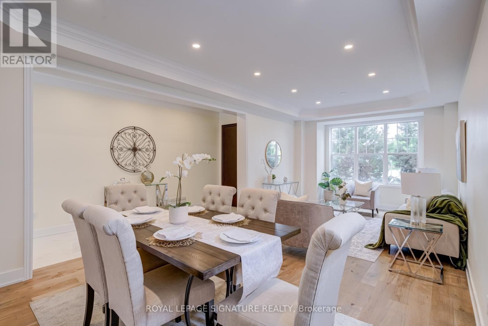 












854 YATES DRIVE

,
Milton (CO Coates),




Ontario
L9T0E5

