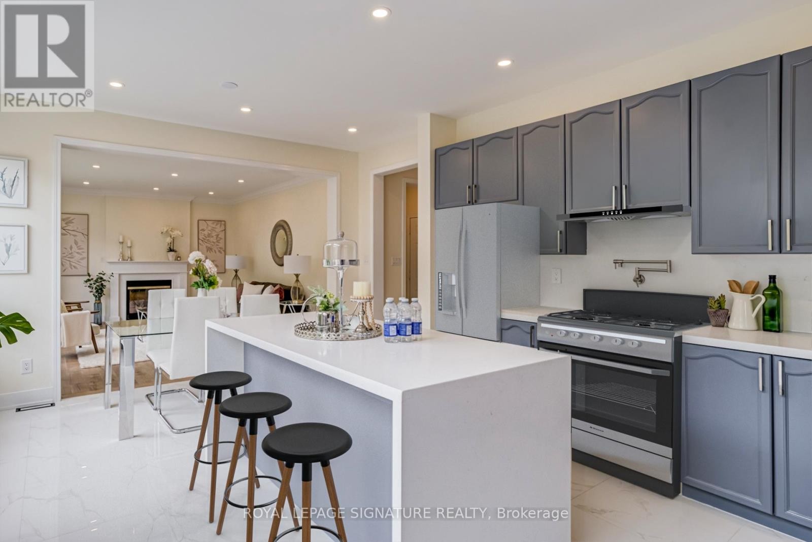 












854 YATES DRIVE

,
Milton (CO Coates),




Ontario
L9T0E5

