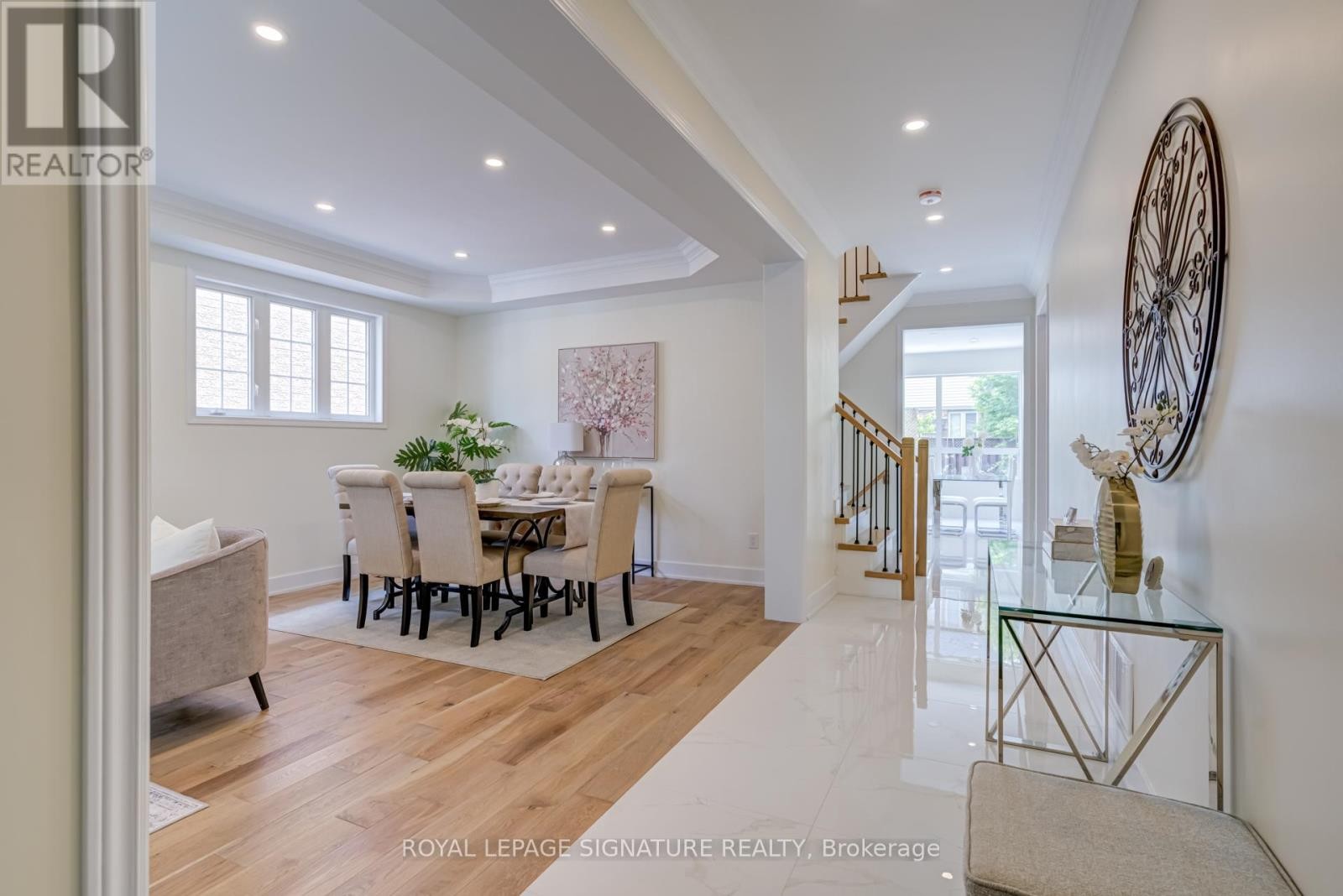 












854 YATES DRIVE

,
Milton (CO Coates),




Ontario
L9T0E5

