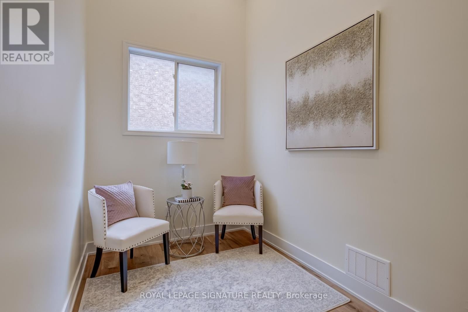 












854 YATES DRIVE

,
Milton (CO Coates),




Ontario
L9T0E5

