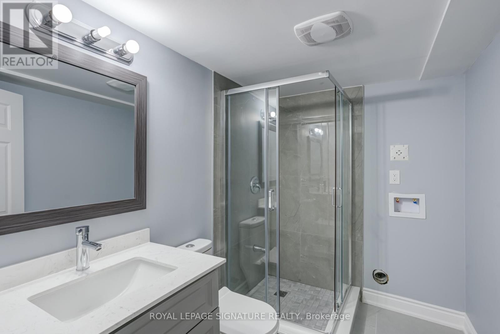 












854 YATES DRIVE

,
Milton (CO Coates),




Ontario
L9T0E5

