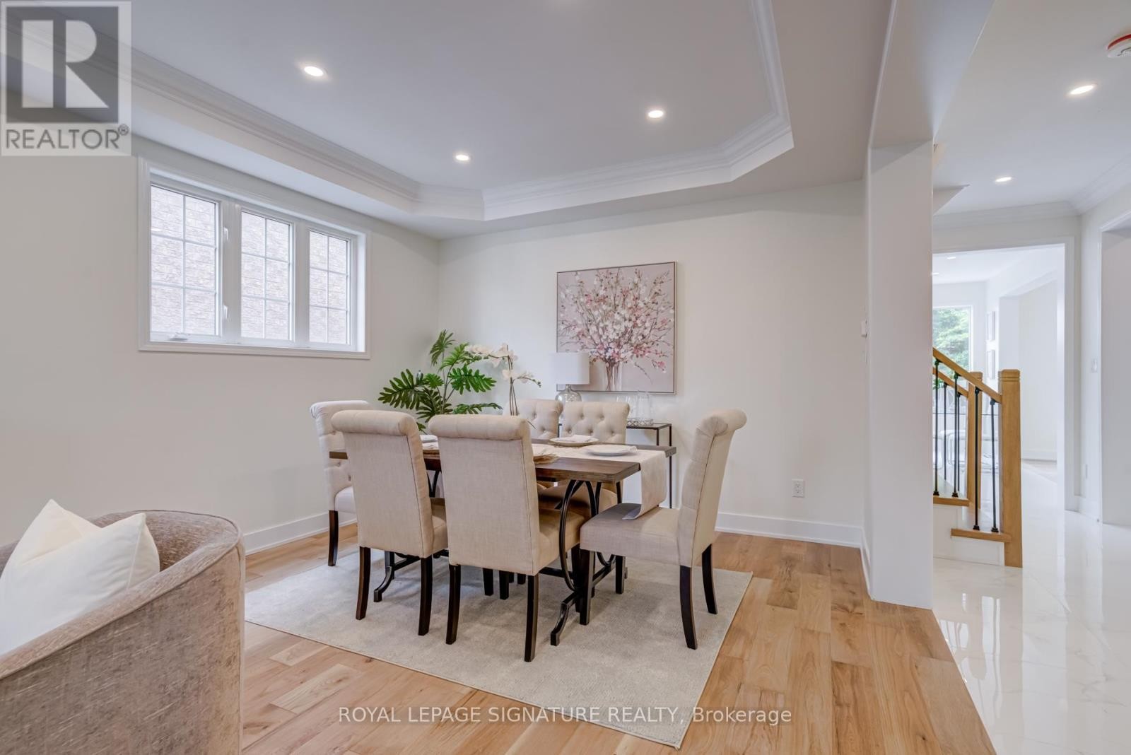 












854 YATES DRIVE

,
Milton (CO Coates),




Ontario
L9T0E5

