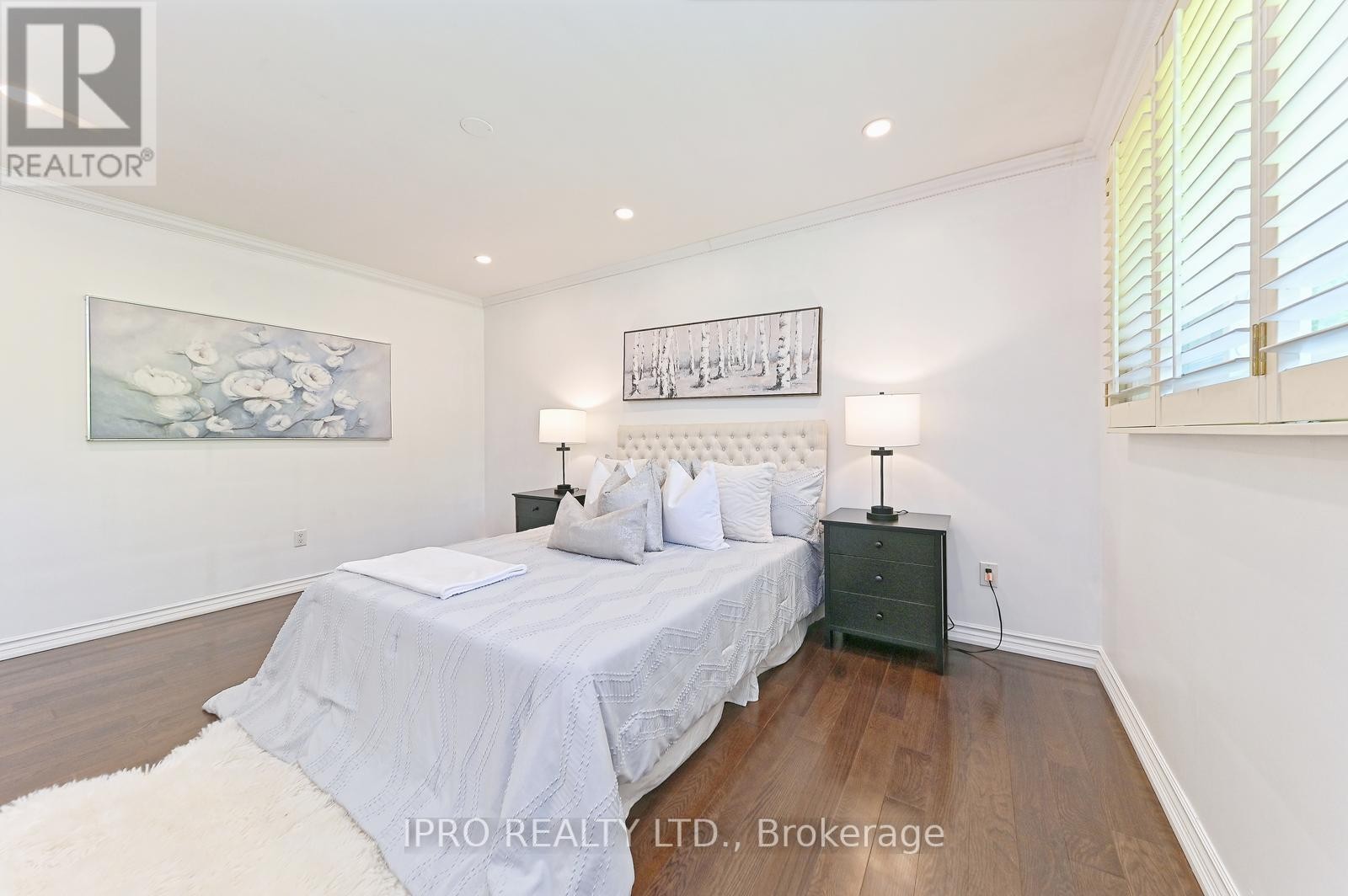 












2101 PARKWAY DRIVE

,
Burlington (Mountainside),




Ontario
L7P1S5

