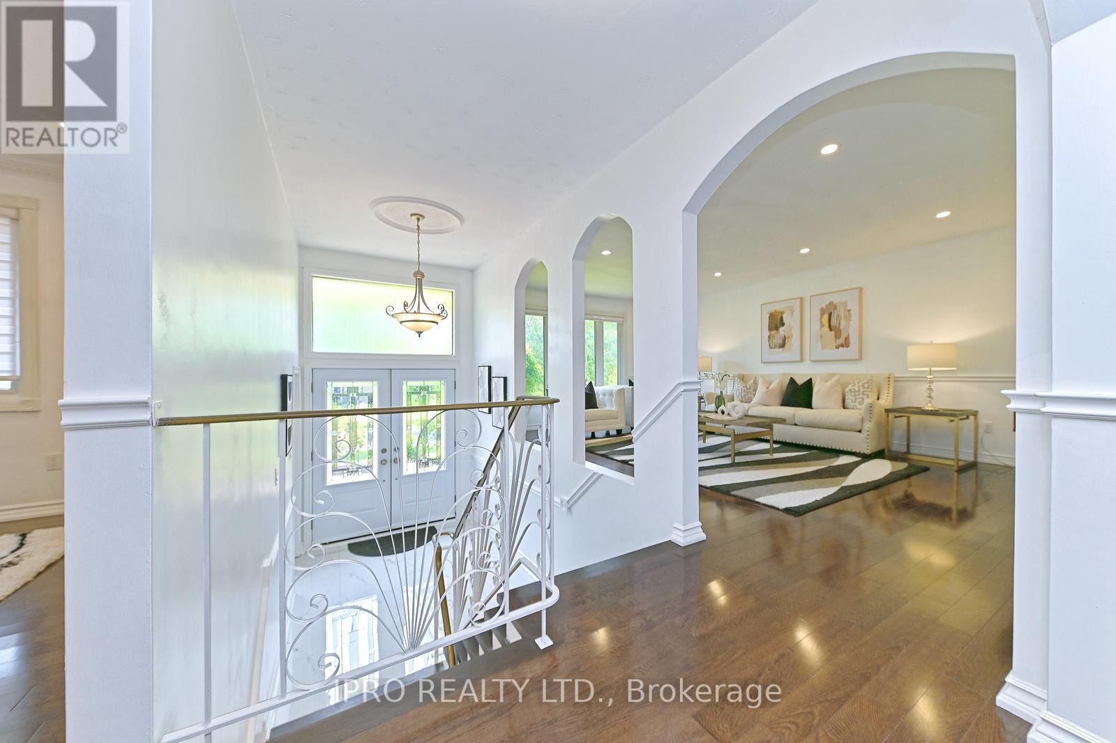 












2101 PARKWAY DRIVE

,
Burlington (Mountainside),




Ontario
L7P1S5

