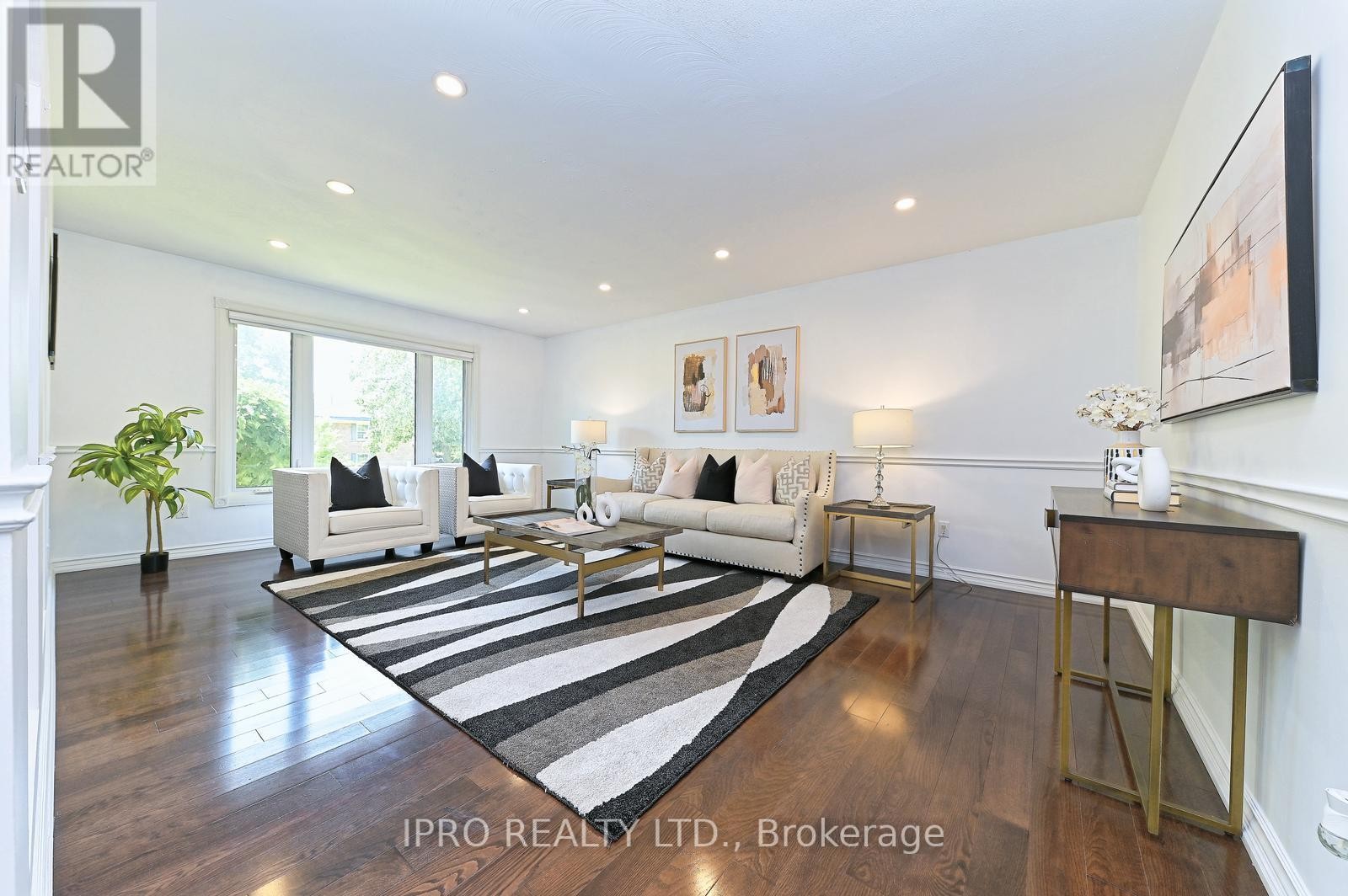 












2101 PARKWAY DRIVE

,
Burlington (Mountainside),




Ontario
L7P1S5

