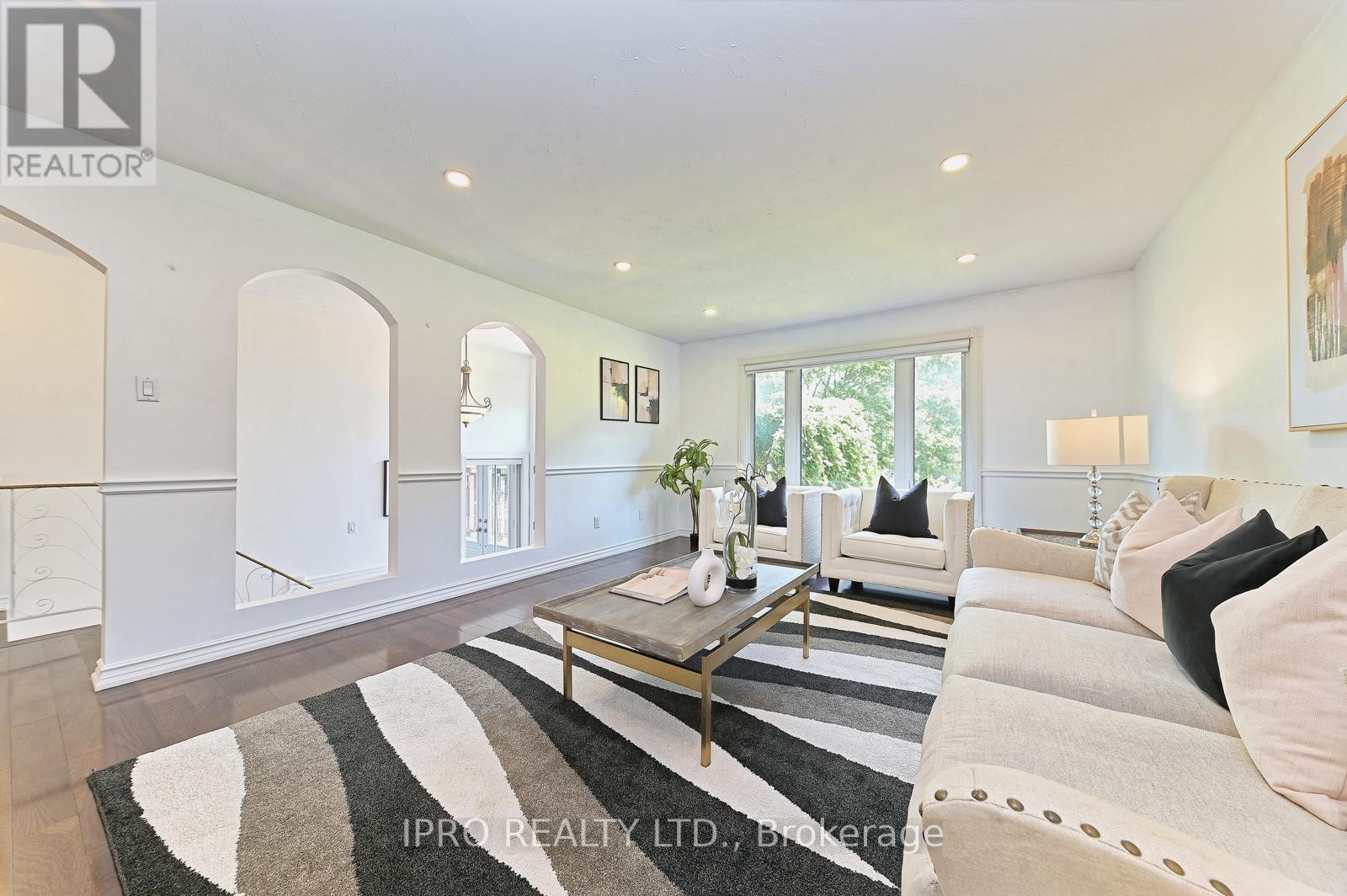 












2101 PARKWAY DRIVE

,
Burlington (Mountainside),




Ontario
L7P1S5

