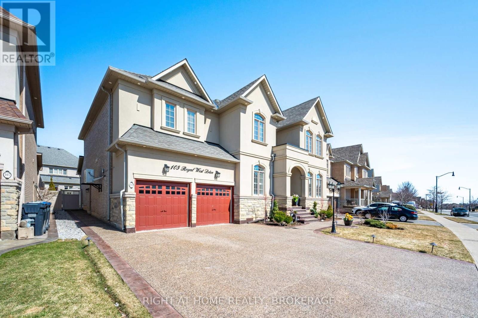 












105 ROYAL WEST DRIVE

,
Brampton (Credit Valley),




Ontario
L6X0V6

