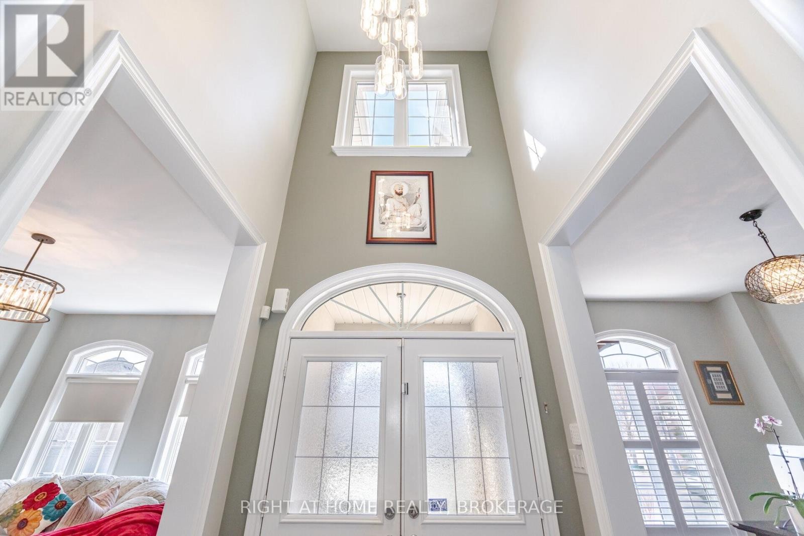 












105 ROYAL WEST DRIVE

,
Brampton (Credit Valley),




Ontario
L6X0V6

