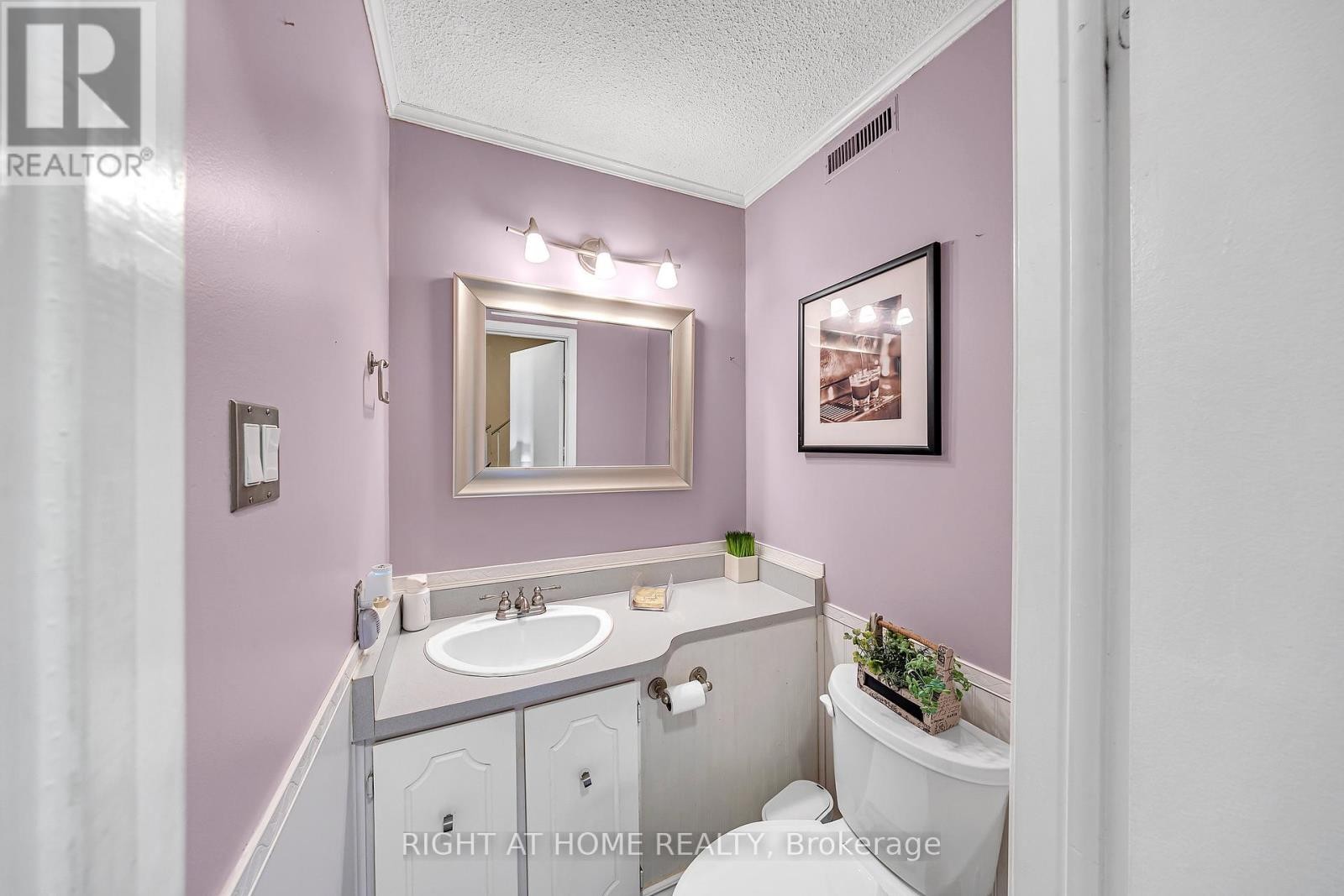 












51 - 7030 COPENHAGEN ROAD

,
Mississauga (Meadowvale),




Ontario
L5N2P3

