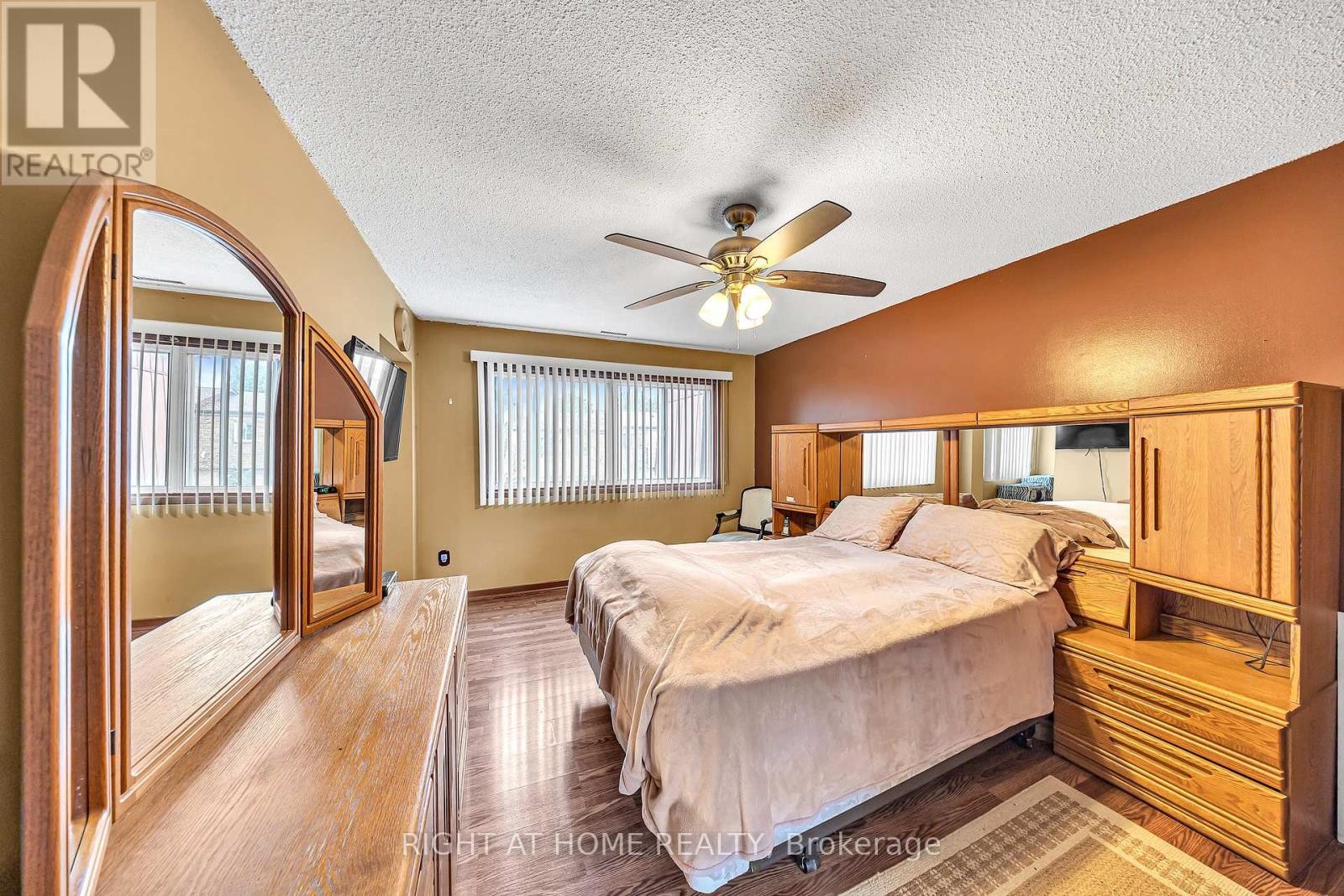 












51 - 7030 COPENHAGEN ROAD

,
Mississauga (Meadowvale),




Ontario
L5N2P3

