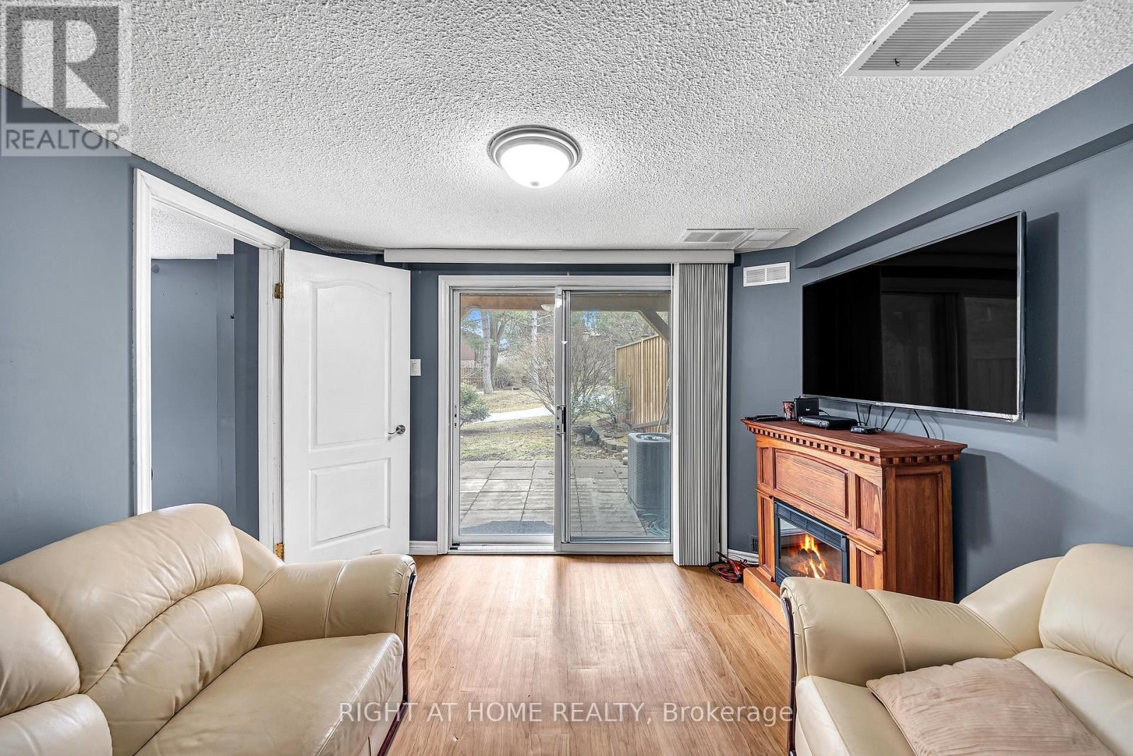 












51 - 7030 COPENHAGEN ROAD

,
Mississauga (Meadowvale),




Ontario
L5N2P3

